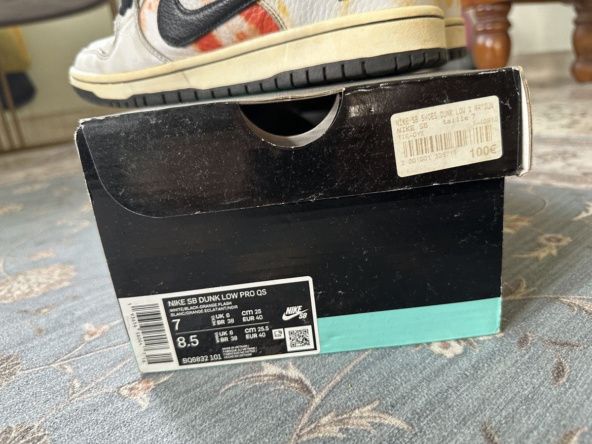 Nike Nike SB Dunk Raygun Size US 7 / EU 40 - 8 Thumbnail