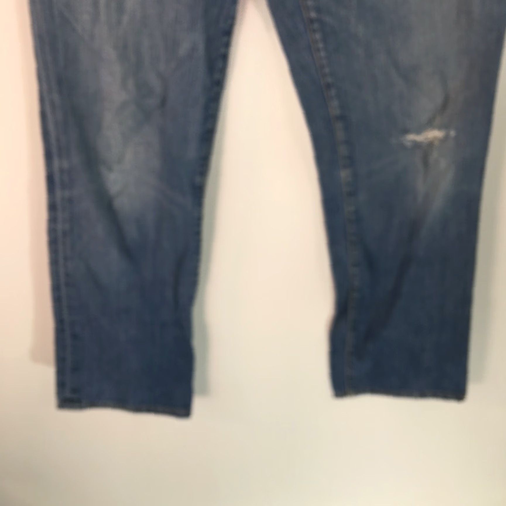 J.Crew J.CREW Jeans Distressed Blue Denim Womens Size 6 Straight Leg 32X30 Size 28" / US 6 / IT 42 - 5 Thumbnail