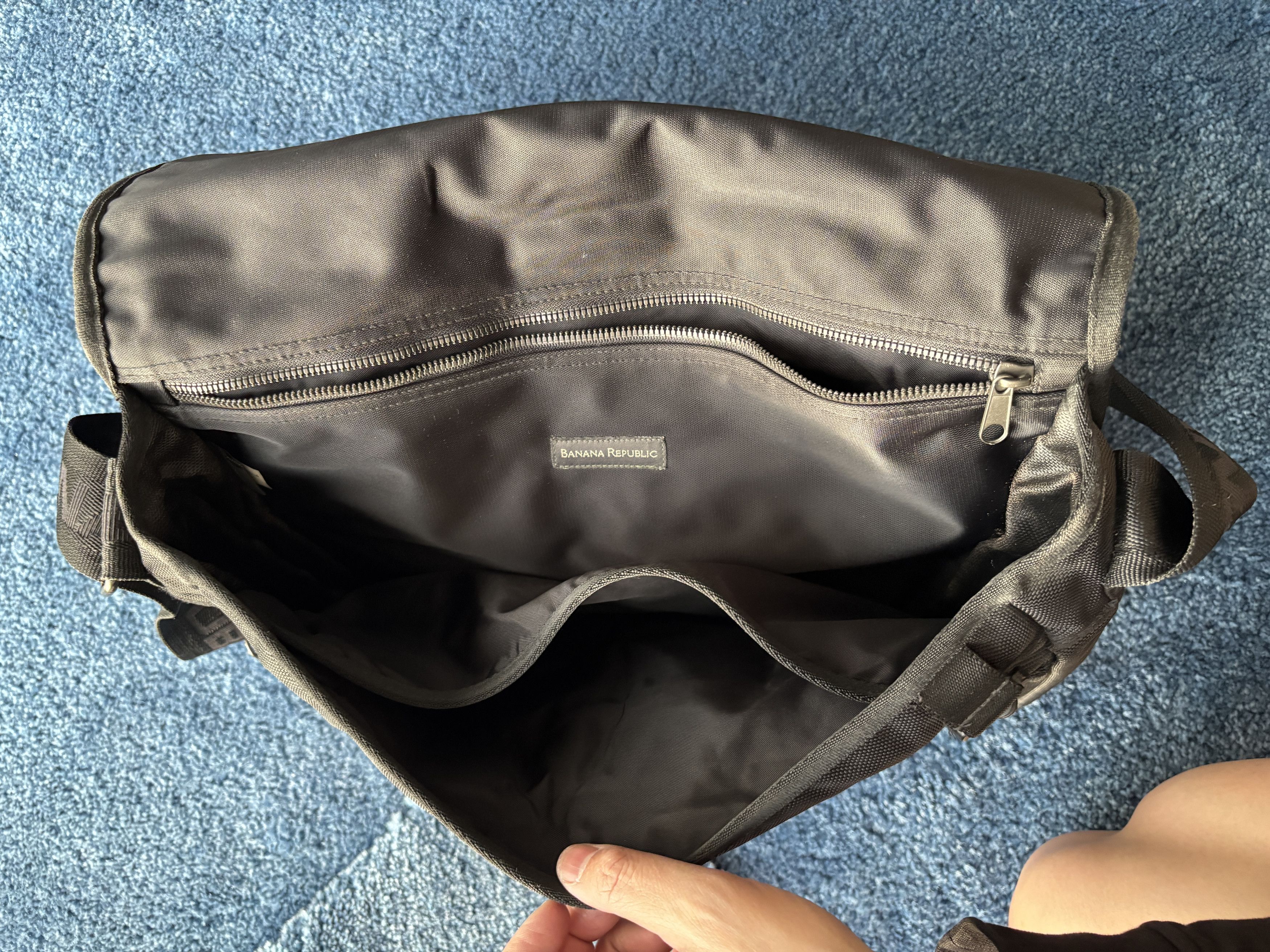 Banana Republic vintage/y2k: banana republic messenger bag Size ONE SIZE - 5 Thumbnail