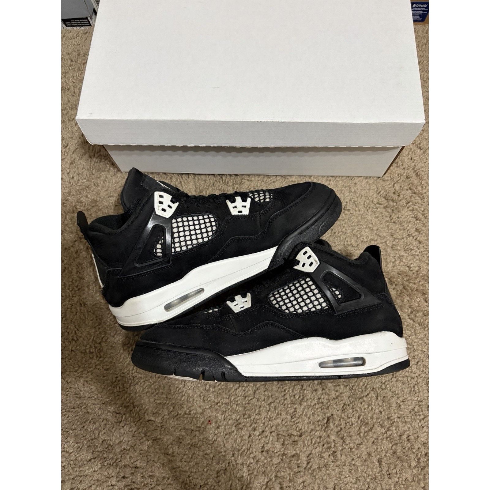 Jordan Brand Size 7 - Jordan 4 Retro White Thunder (GS) (FQ8213-001) Size US 7 / EU 40 - 3 Thumbnail