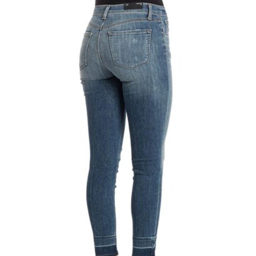 J Brand J Brand Jeans mid rise capris distressed hem 28 Size 28" / US 6 / IT 42 - 3 Thumbnail