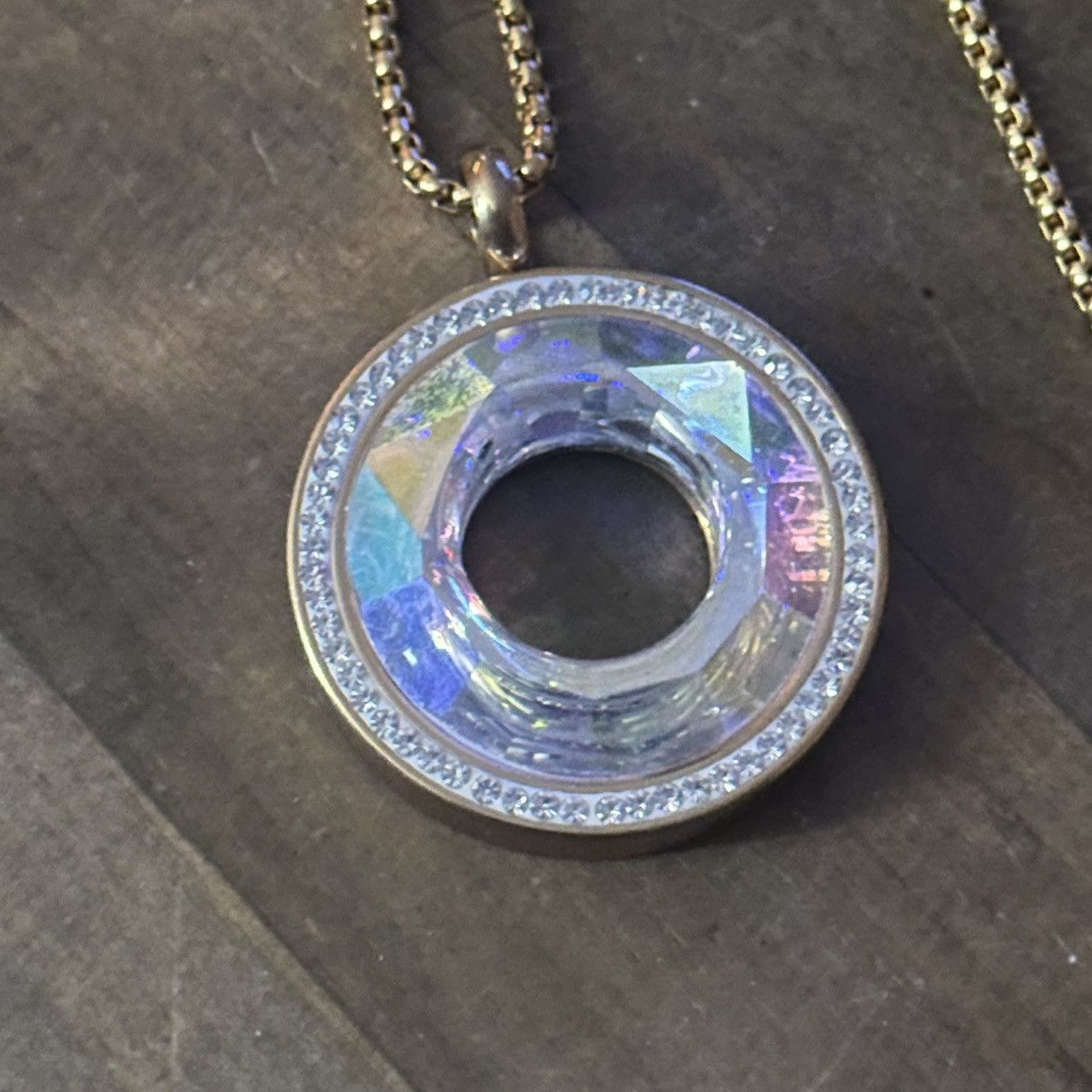 Other Aurora Borealis crystal circle pendant necklace Size ONE SIZE - 3 Thumbnail