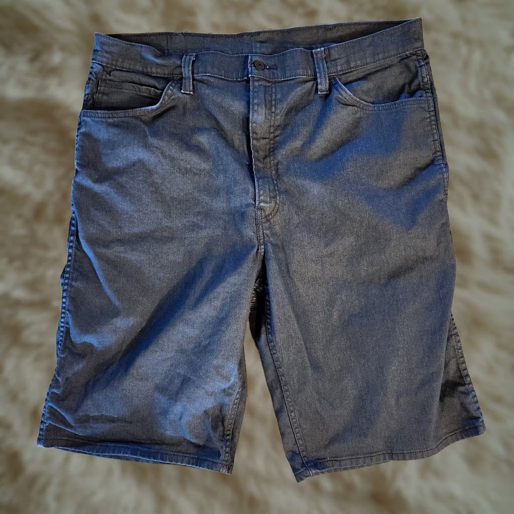 Levi's Levi's Bermuda Shorts Denim 569 Loose Fit Mens 40x12 Dark Wash Blue Black Tag Casual Travel 5-Pocket Stretch Size US 40 / EU 56 - 1 Thumbnail