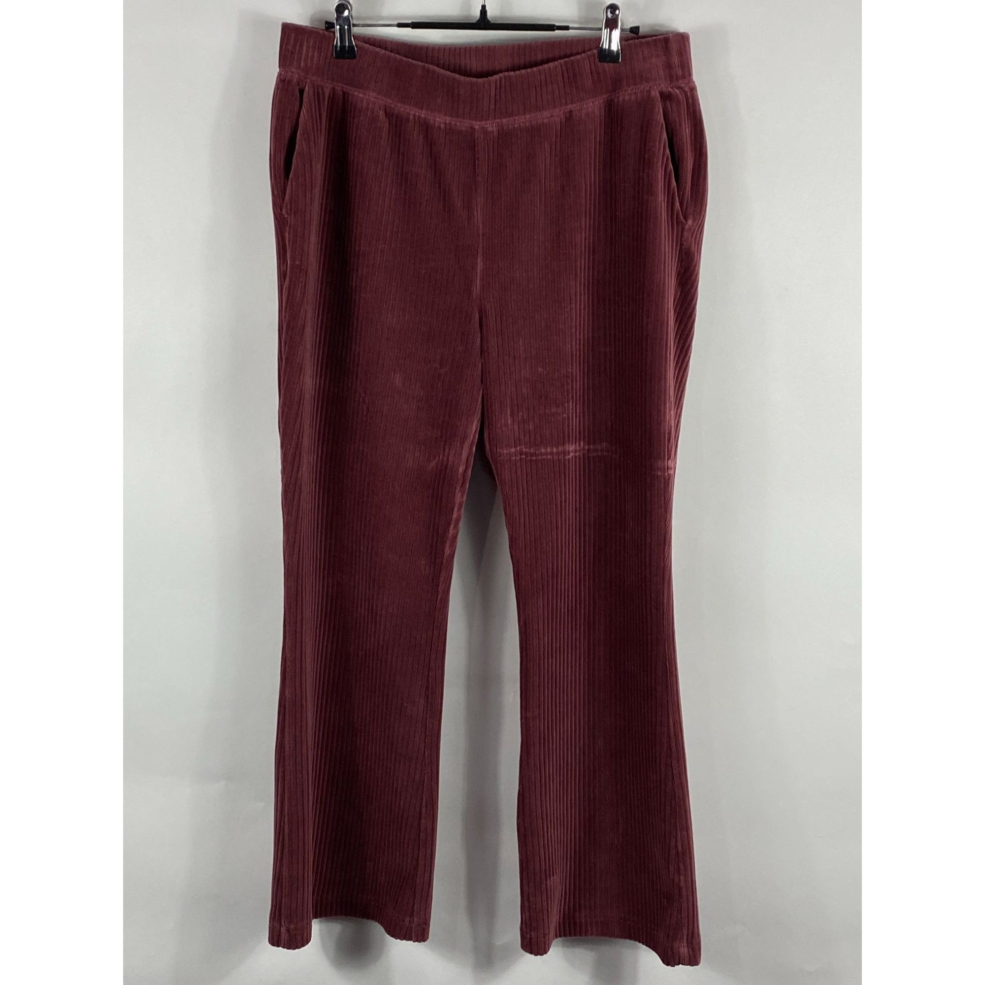 Uniqlo Uniqlo Casual Loose Fit Wide Leg Corduroy Suede Pants Burgun Size 32" / US 10 / IT 46 - 1 Thumbnail