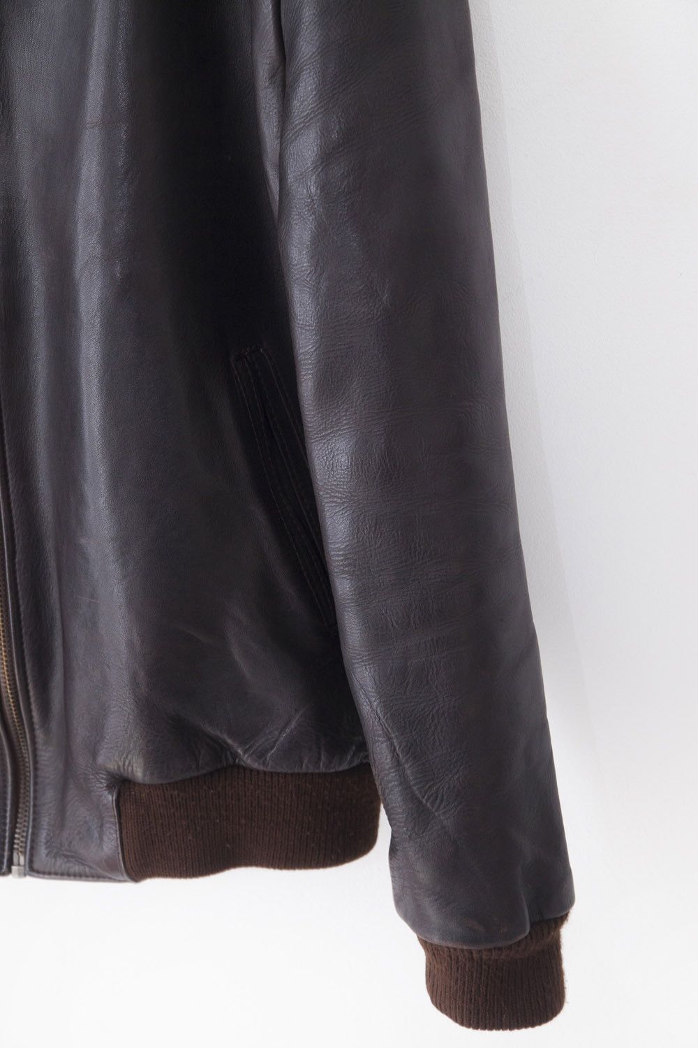 Vintage Vintage 1990's French A2 leather bomber jacket Size US M / EU 48-50 / 2 - 3 Thumbnail