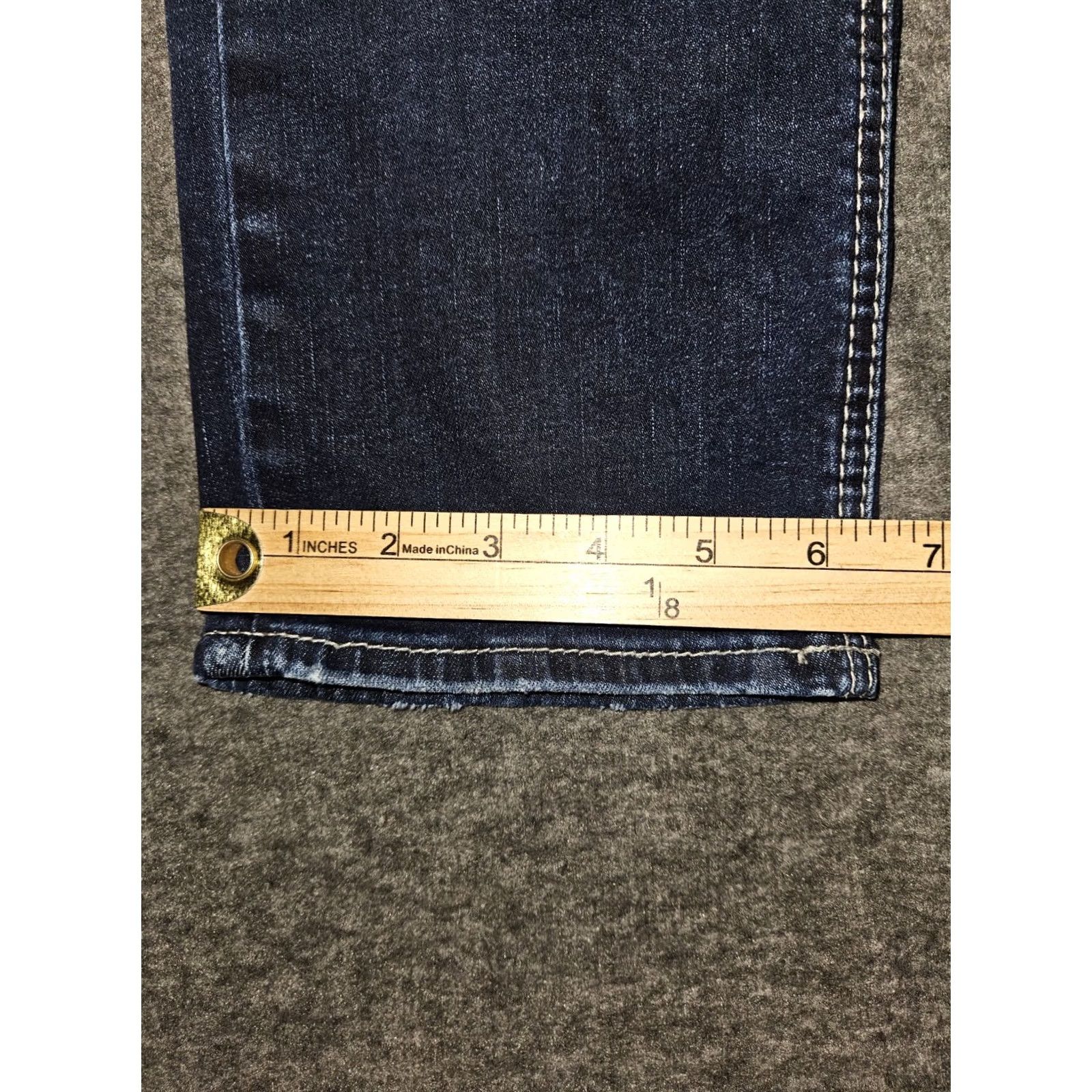 Silver Jeans Co. VINTAGE Silver Jeans Capri Jeans Women 28 Low Rise Blue Denim Distressed Preppy Logo Embroidered Pockets Crop 24in Inseam Mens Women Girls Boys Size 28" / US 6 / IT 42 - 7 Thumbnail