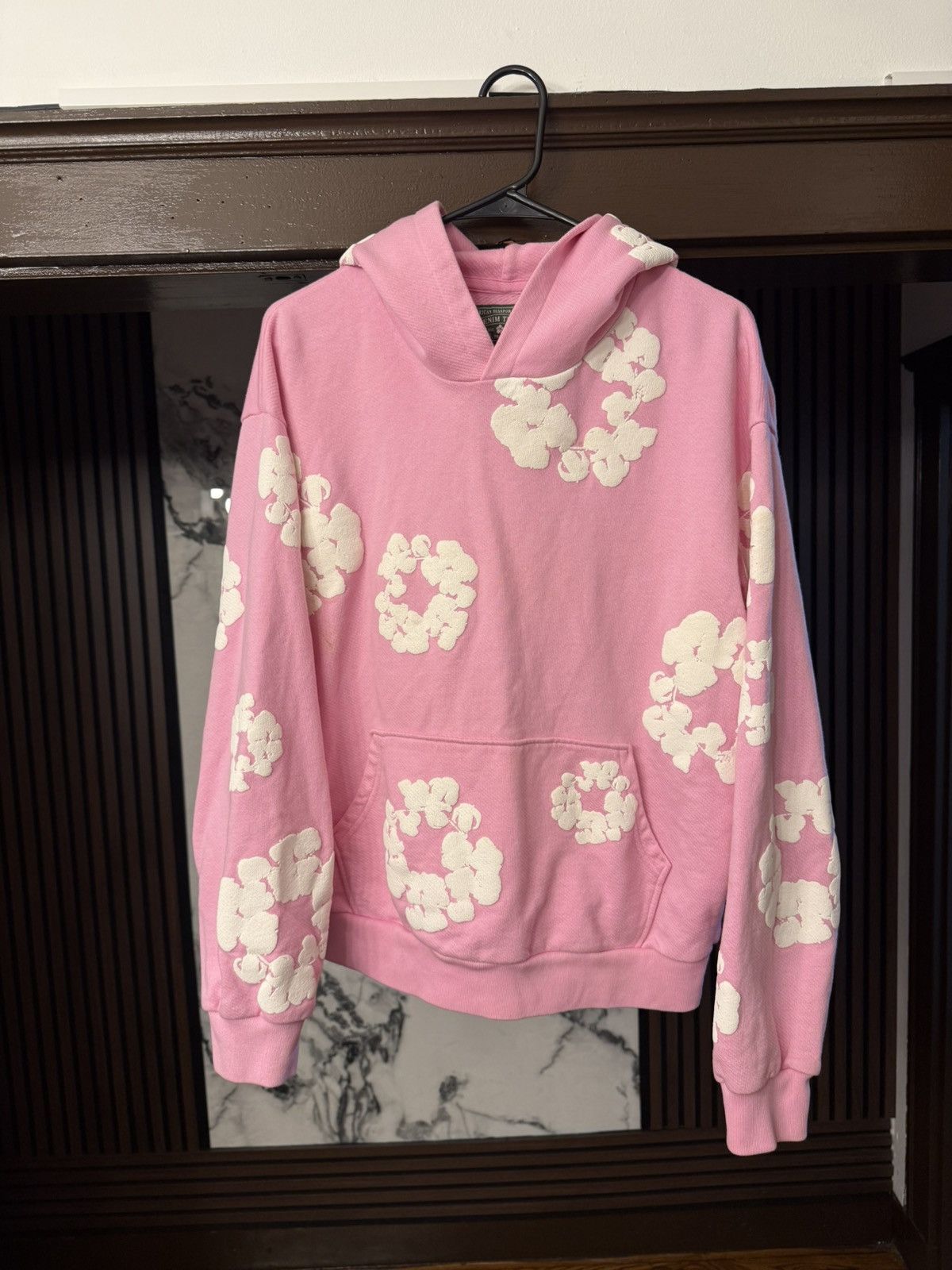 DENIM TEARS Denim Tears Pink Wreath Hoodie Size Large Size US L / EU 52-54 / 3 - 1 Thumbnail