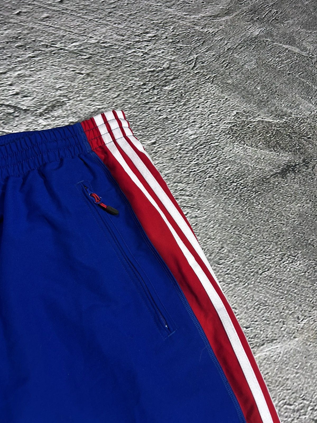 Adidas × Vintage Adidas vintage blue red nylon track pants baggy 2000s Size US 34 / EU 50 - 2 Thumbnail