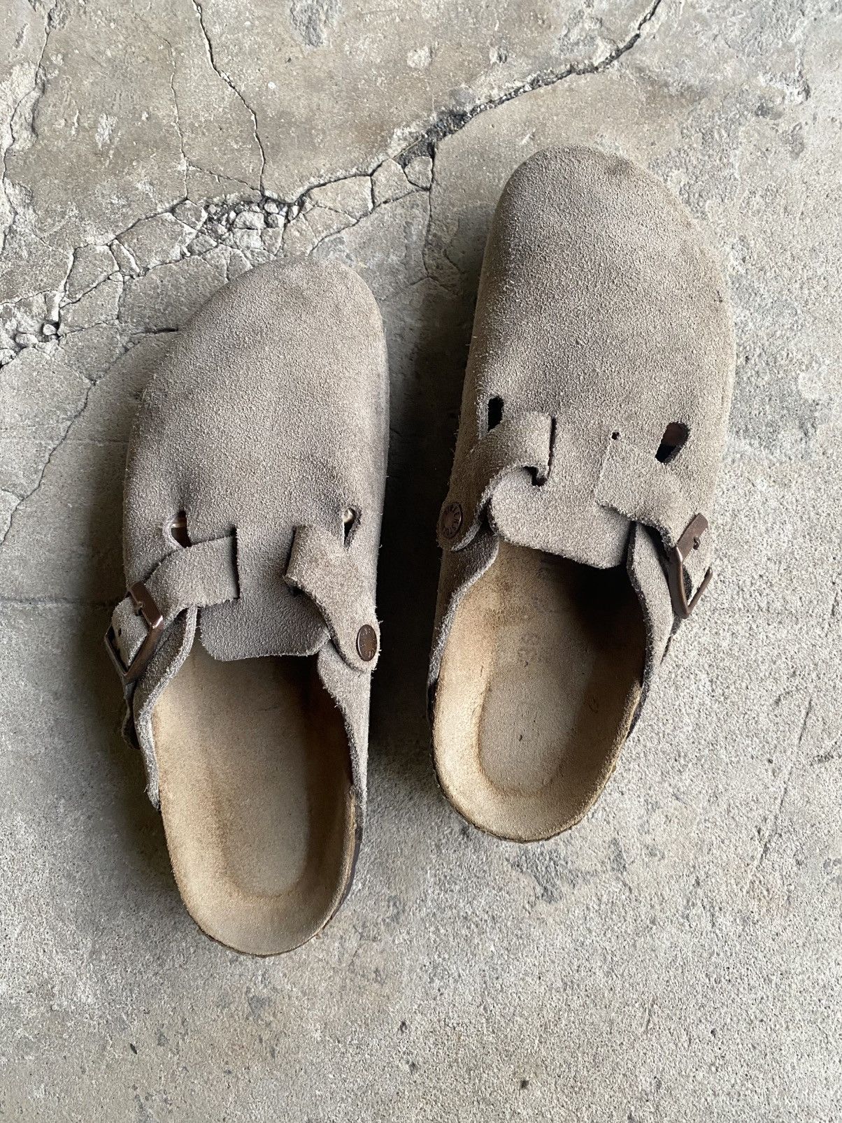 Birkenstock Birkenstock Boston Taupe Suede Soft Footbed Size US 7 / EU 40 - 6 Thumbnail