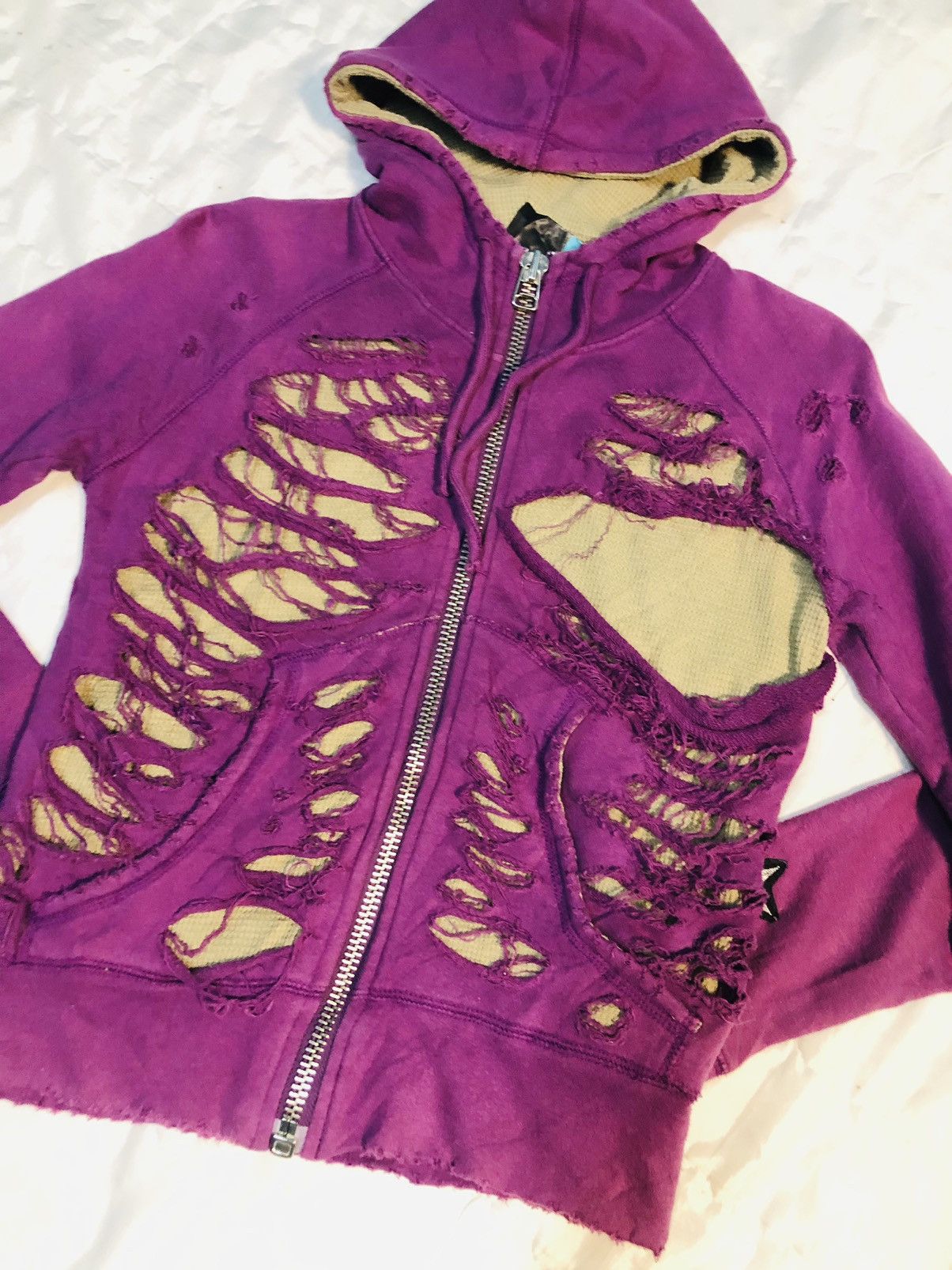 Japanese Brand Distressed Hoodie Zipup (5) Size US S / EU 44-46 / 1 - 3 Thumbnail