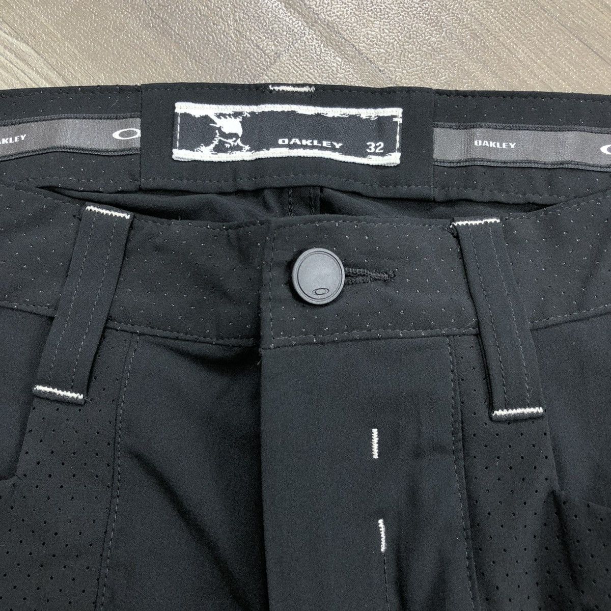Oakley 2000s Oakley Golf Skull Cool Stretch Multipocket Shorts Size US 32 / EU 48 - 6 Thumbnail