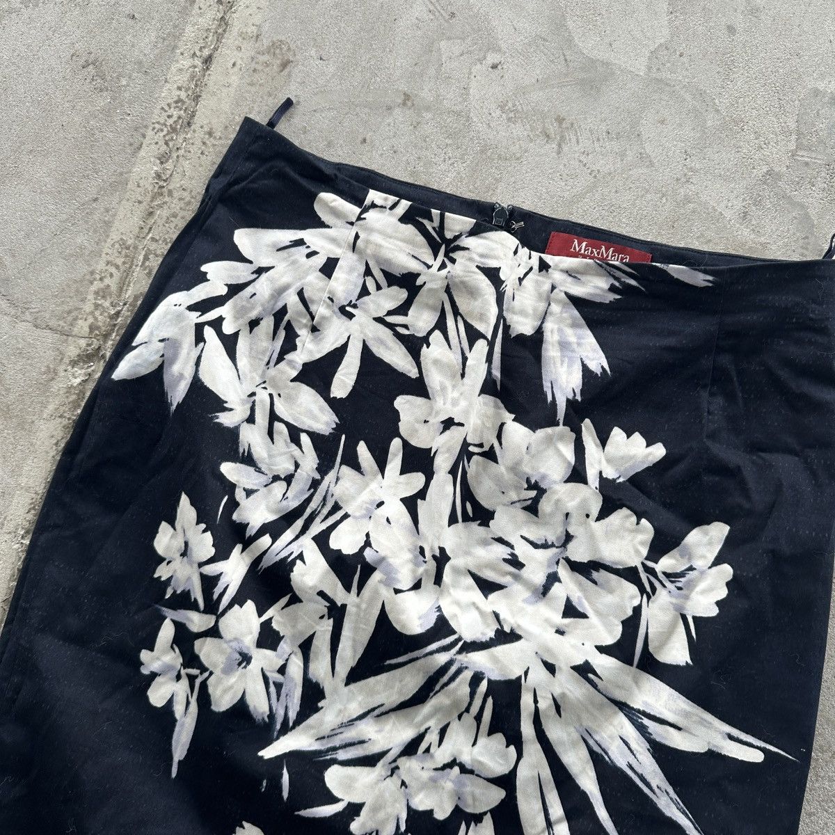 Max Mara Max Mara Women's Midi Skirt Blue Floral Midi A-Line Size M Size 27" / US 4 / IT 40 - 6 Thumbnail