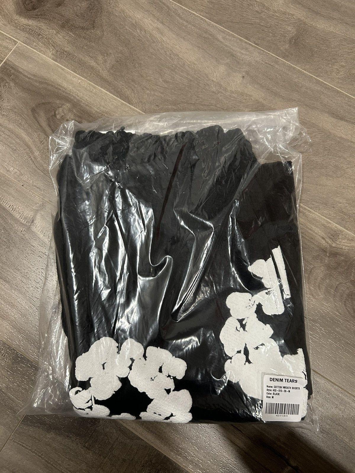 image of Denim Tears The Cotton Wreath Shorts Black Medium, Men's (Size 37)