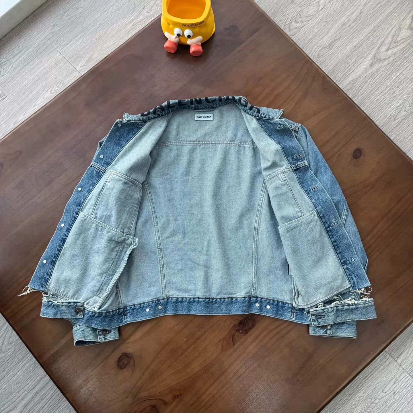 Balenciaga Balenciaga neck embroidery denim jacket size 36 Size XS / US 0-2 / IT 36-38 - 3 Thumbnail