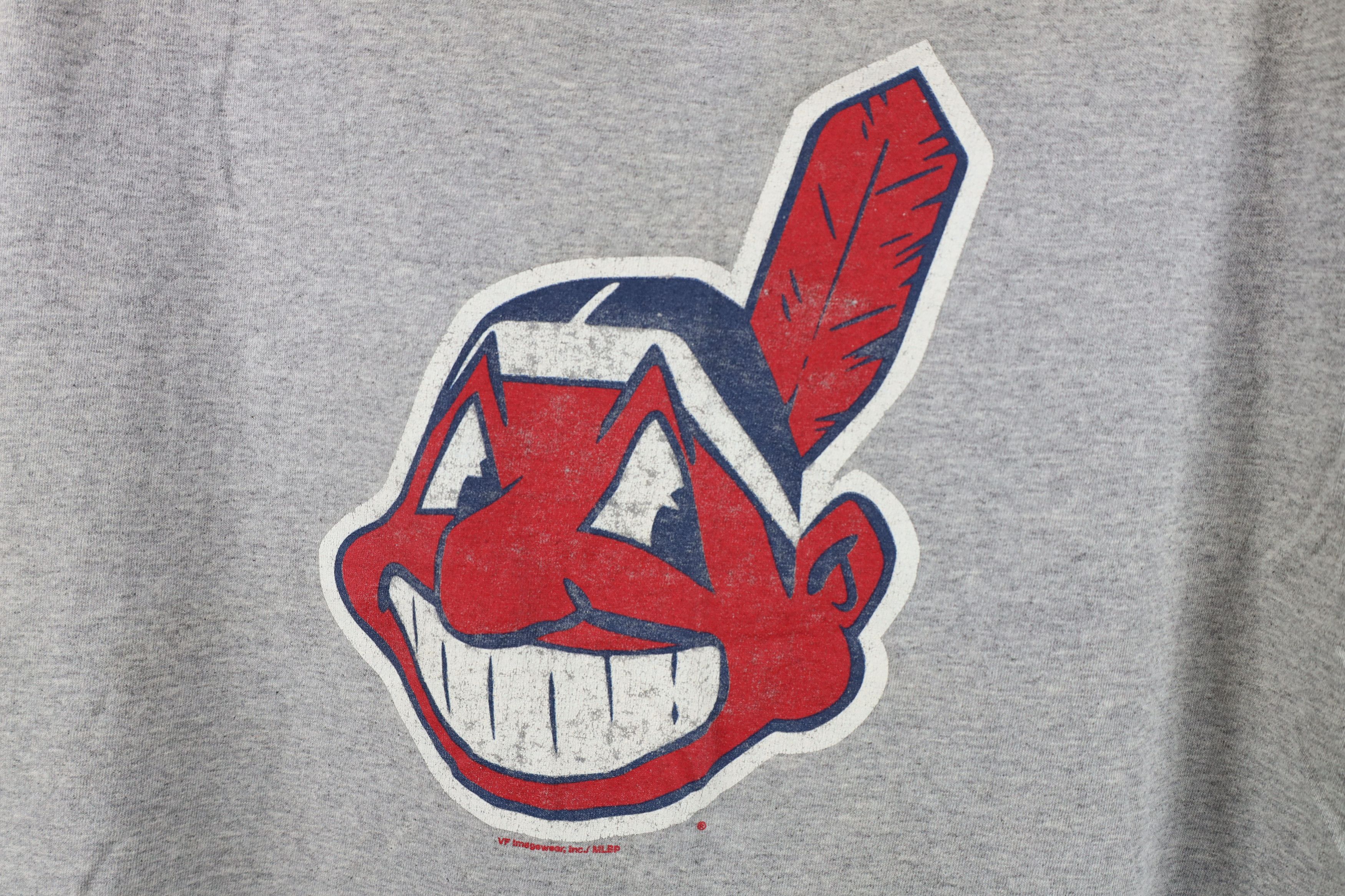 Vintage Vintage Y2K Chief Cleveland Indians Muscle T-Shirt Gray Size US XL / EU 56 / 4 - 4 Thumbnail