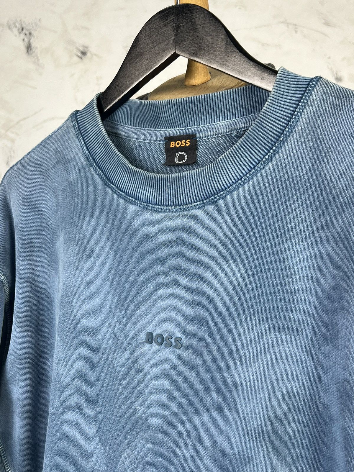 Hugo Boss Hugo Boss Custom Crewneck Sweatshirt Size L Size US L / EU 52-54 / 3 - 4 Thumbnail
