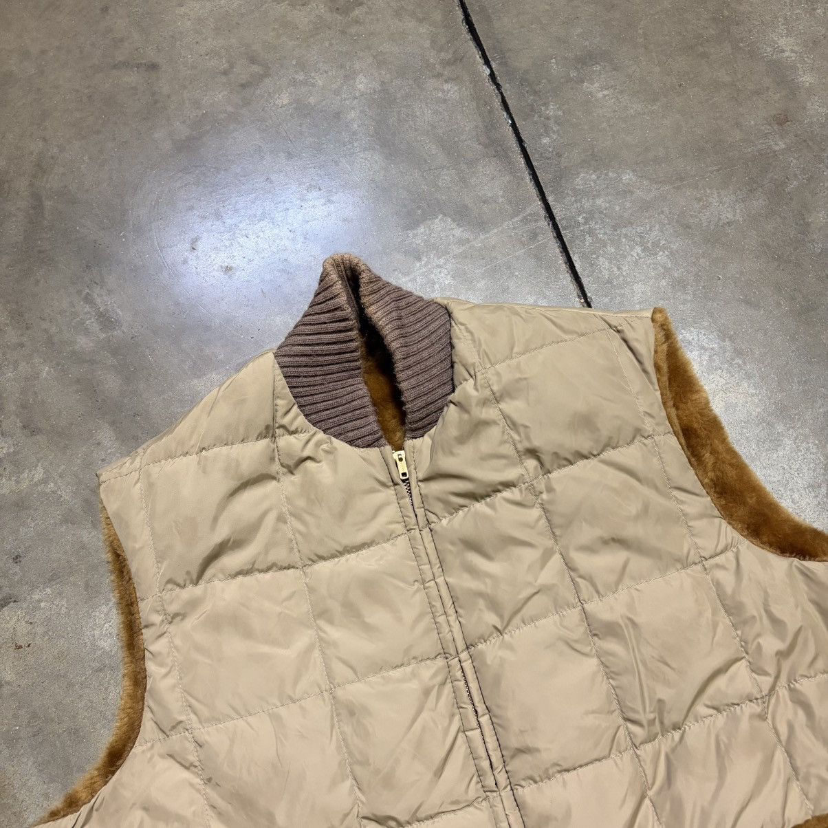 Vintage Vintage Tempco Down Puffer Vest Talon Zip Faux Fur 60s 70s Size US L / EU 52-54 / 3 - 7 Thumbnail