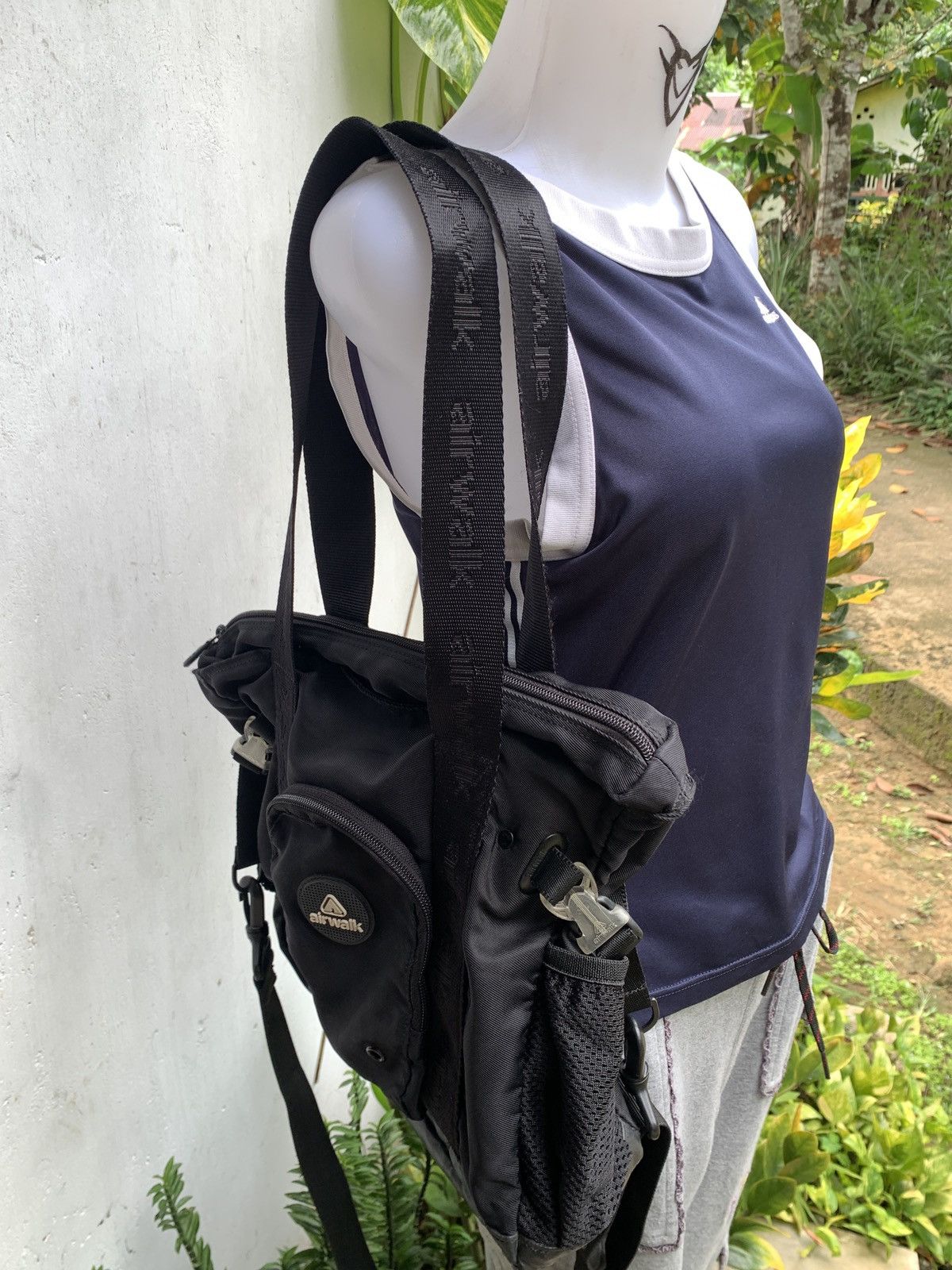 Airwalk 2000s Airwalk Black Outdoor 2 in 1 Pouch Multipocket Bag Size ONE SIZE - 2 Thumbnail