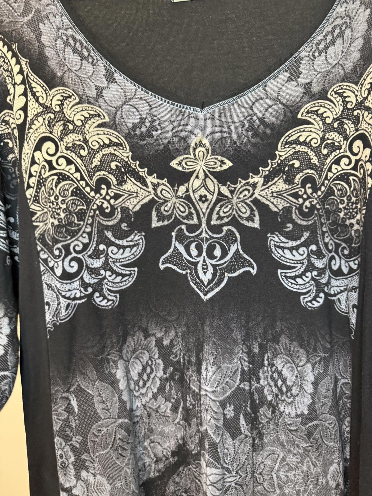 Designer Womens Y2K Soft Grunge Graphic Rhinestone Shirt Size XL / US 12-14 / IT 48-50 - 2 Thumbnail