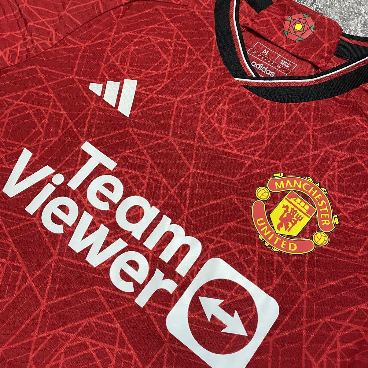 Adidas Men’s Adidas Manchester United 60 Molloy Soccer jersey Size US M / EU 48-50 / 2 - 4 Thumbnail