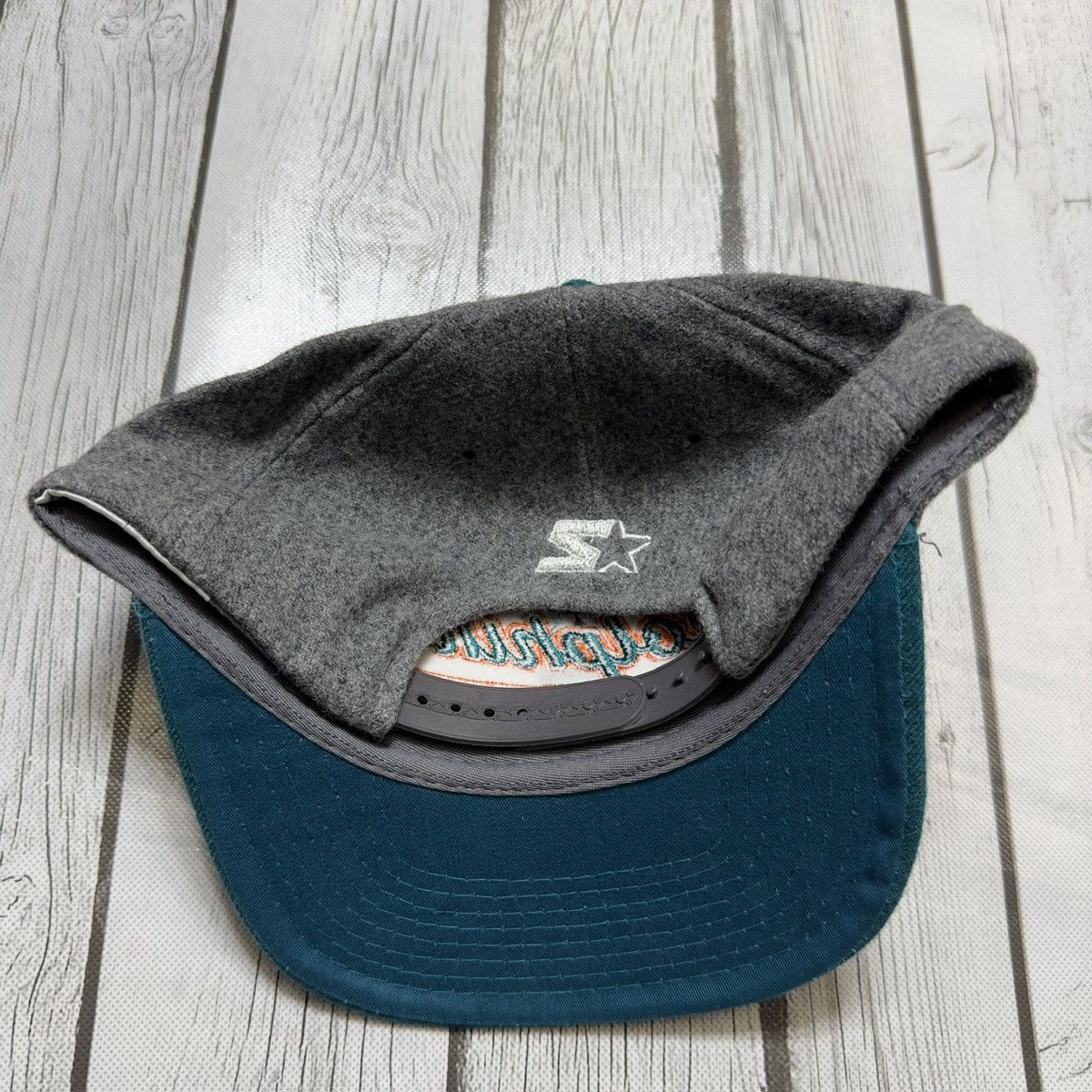 NFL × Starter × Vintage Vintage Miami Dolphins tail sweep hat Size ONE SIZE - 2 Thumbnail