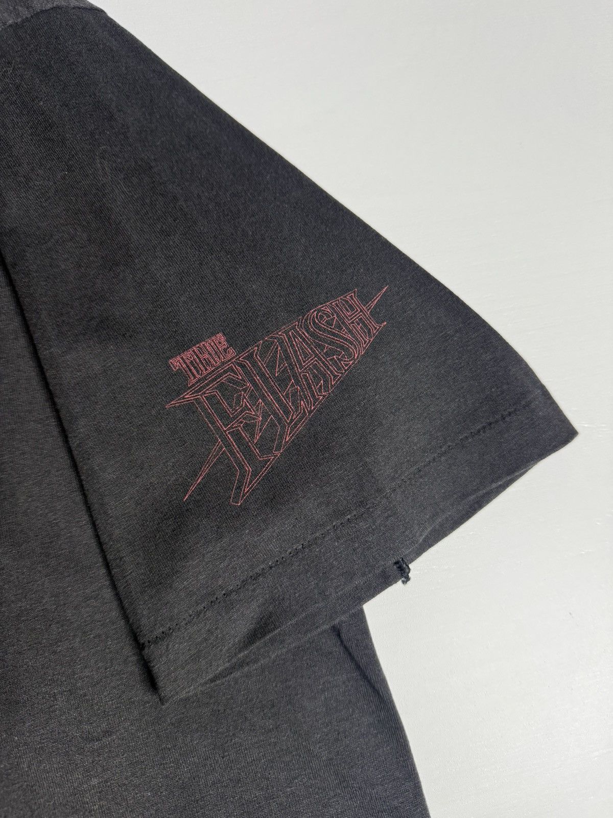 Vintage VINTAGE 1999 The Flash Tee “Black” [ XL ] PREOWNED Size US XL / EU 56 / 4 - 5 Thumbnail
