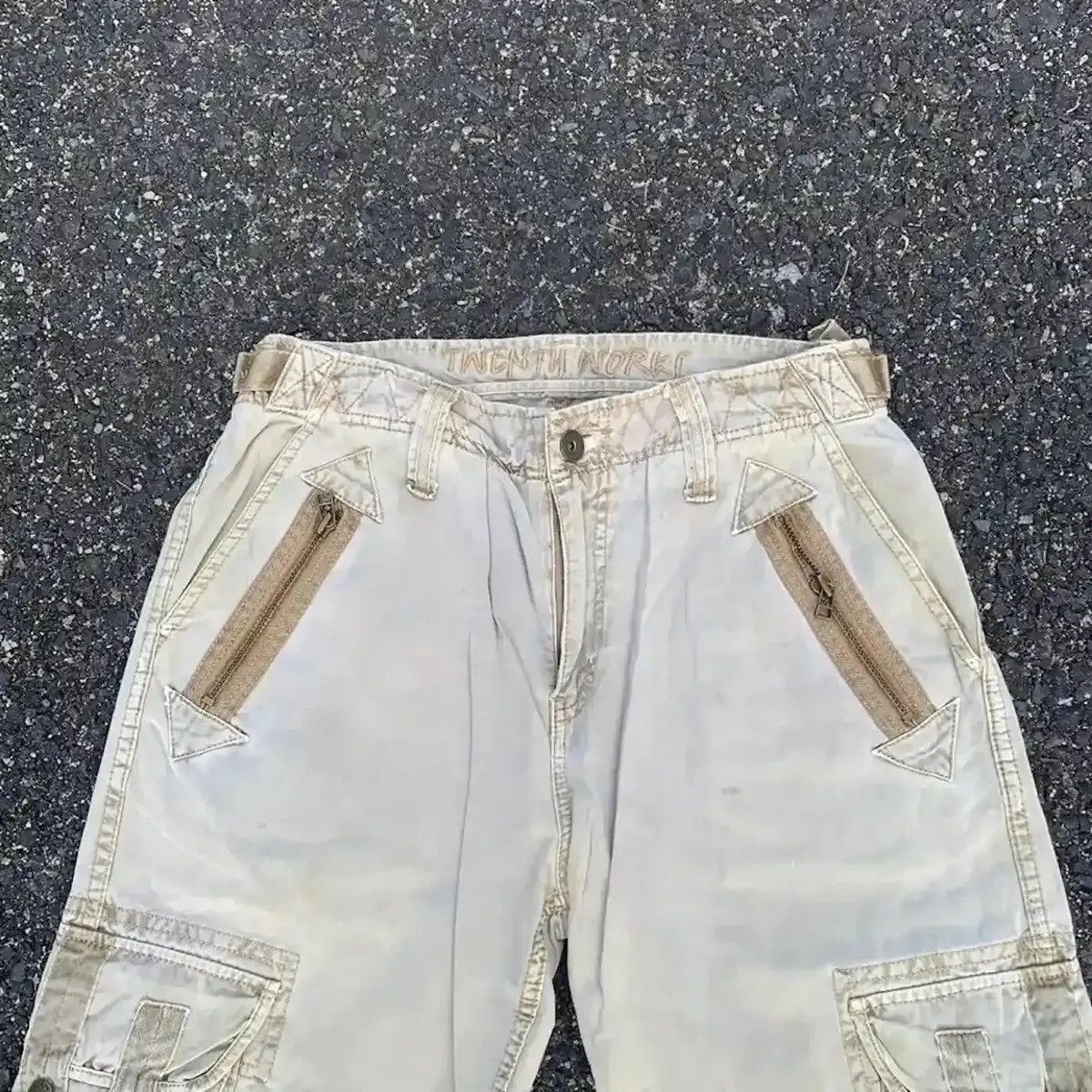Japanese Brand TWENTYWORK JAPAN Utility Multipocket Big Pocket Cargo Pants Size US 33 - 4 Thumbnail