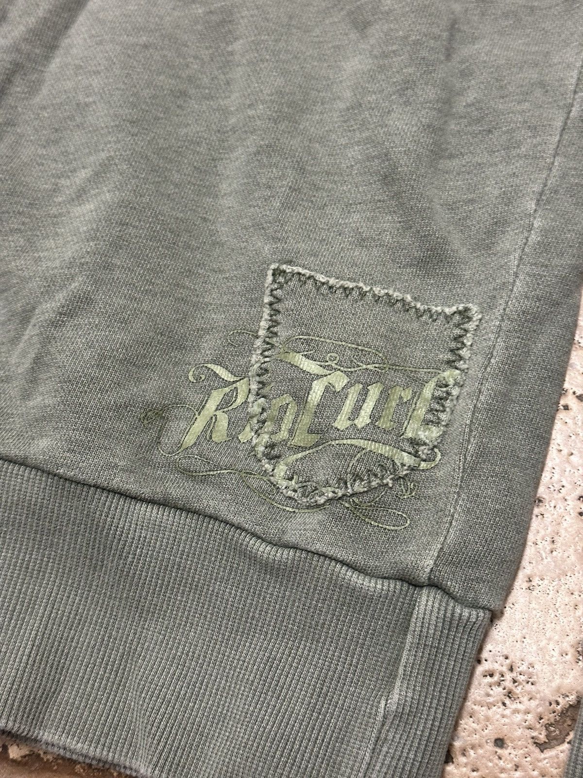 Rip Curl Rip Curl Vintage Y2K 2000’s Graphic Hoodie Surfing Size US S / EU 44-46 / 1 - 8 Thumbnail