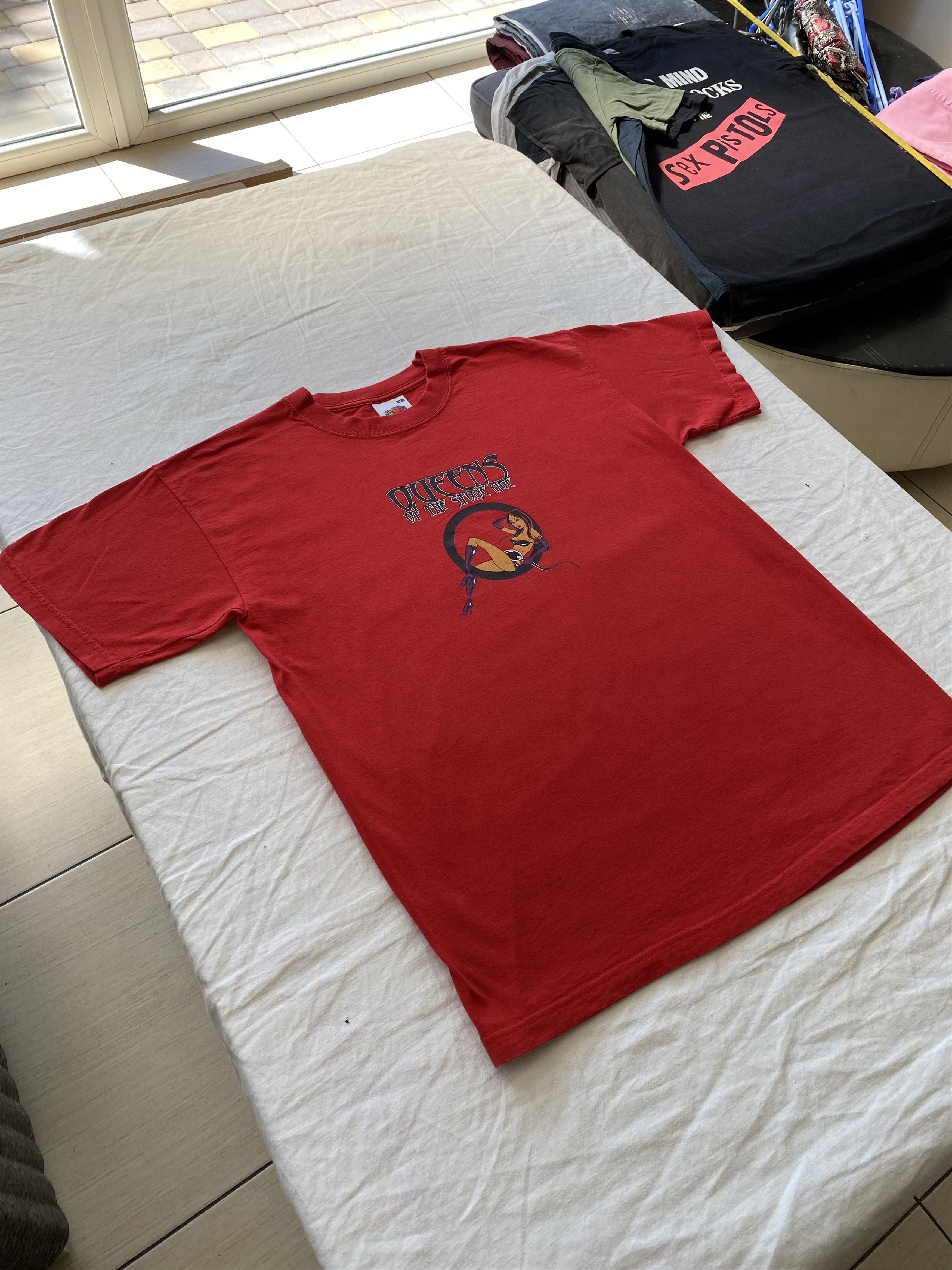Band Tees × Vintage Queens Of The Stone Age Vintage 2000s Tee Size US M / EU 48-50 / 2 - 17 Thumbnail