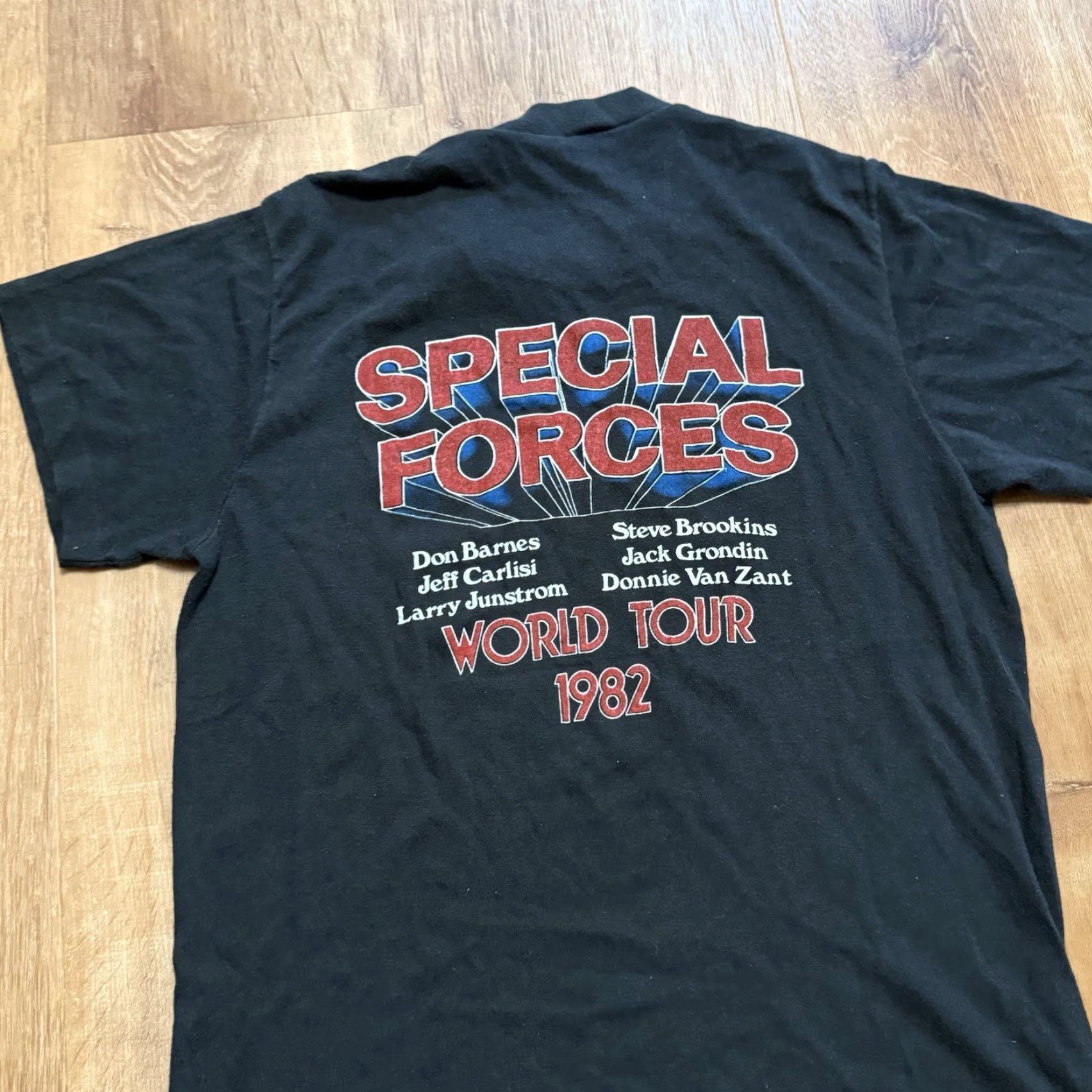 Vintage VINTAGE 38 Special Shirt Graph ic Tee 1982 Special Forces Tour Size XS / S Black Men XS fade d Size US XS / EU 42 / 0 - 6 Thumbnail