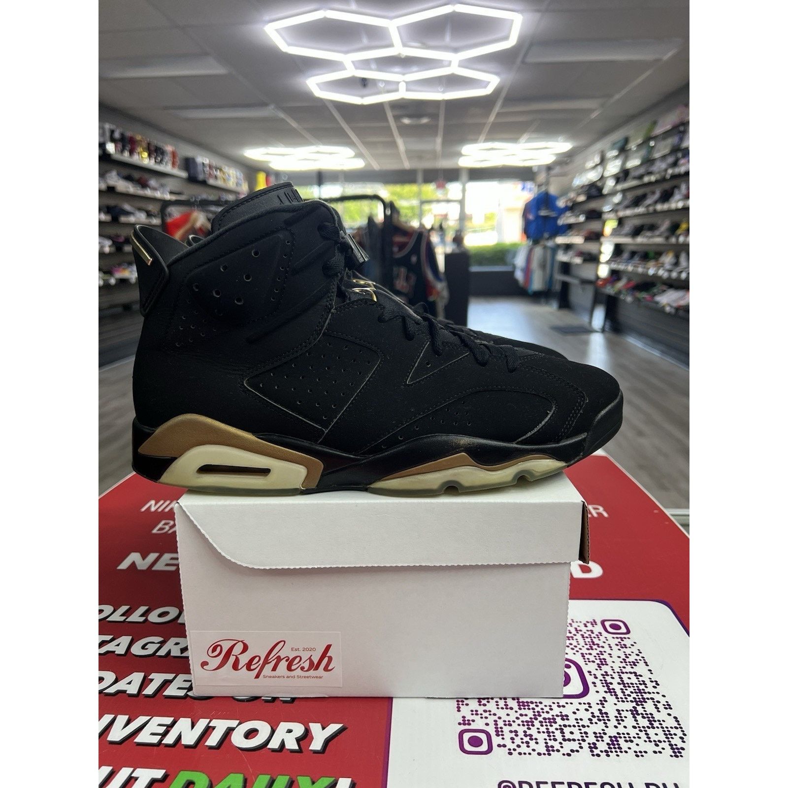 Jordan Brand Air Jordan 6 Retro Size 11.5 CT4954-007 Size US 11.5 / EU 44-45 - 1 Thumbnail