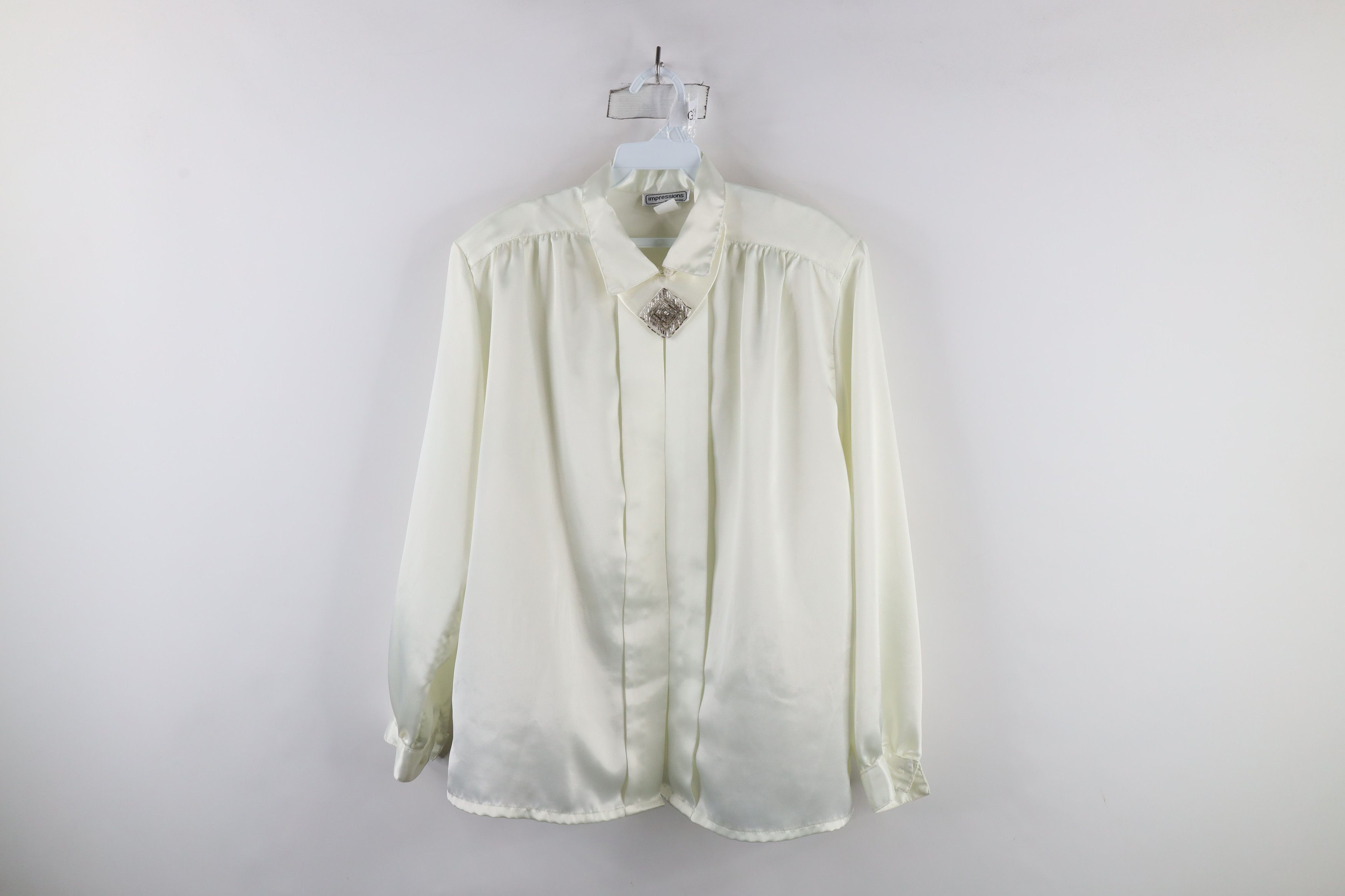Vintage Vintage 90s Streetwear Beaded Collar Button Shirt USA Size XXL / US 16-18 / IT 52-54 - 1 Thumbnail