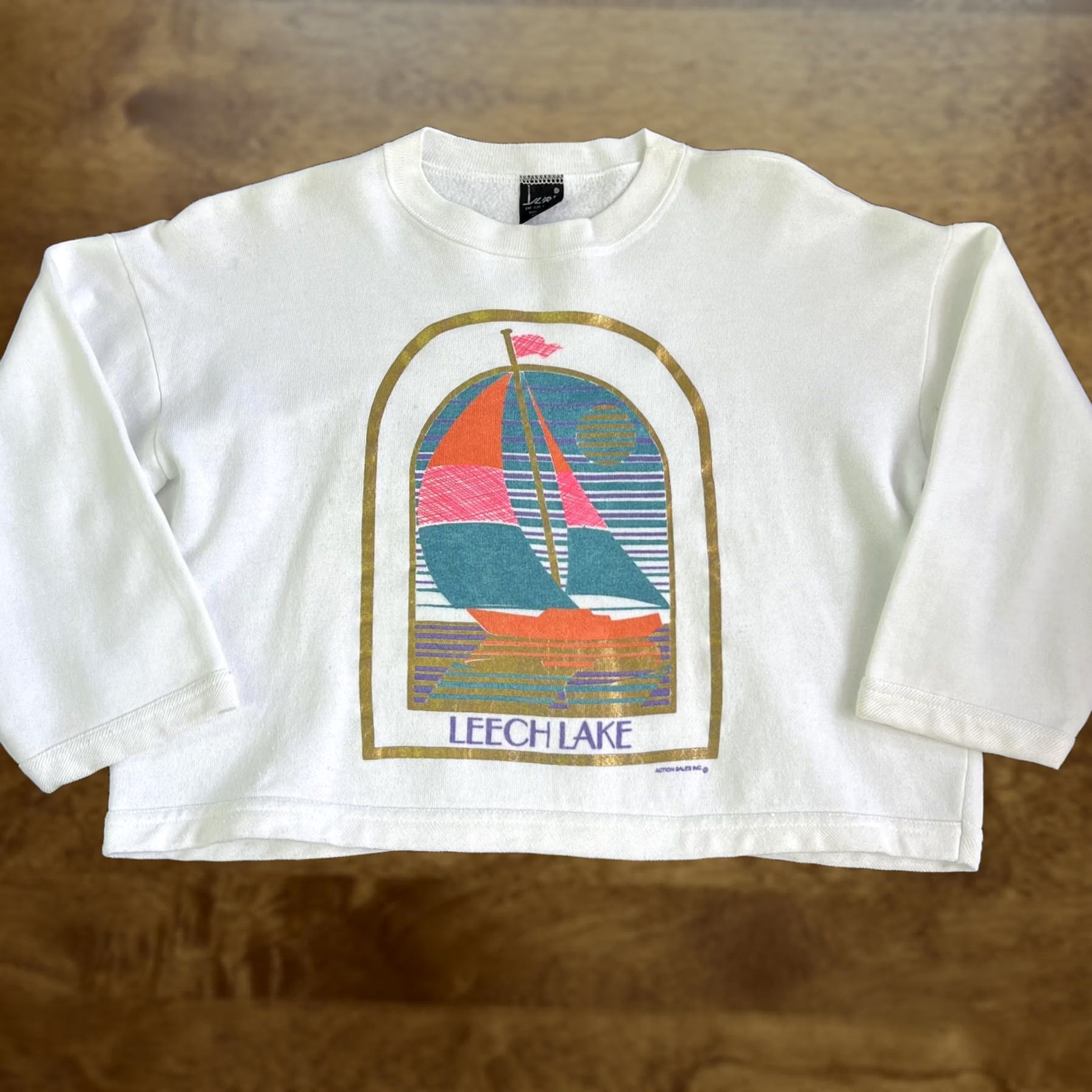 Vintage VINTAGE Leech Lake Sweatshirt Womens One Size White Sailboat Graphic 80s Size ONE SIZE - 1 Thumbnail
