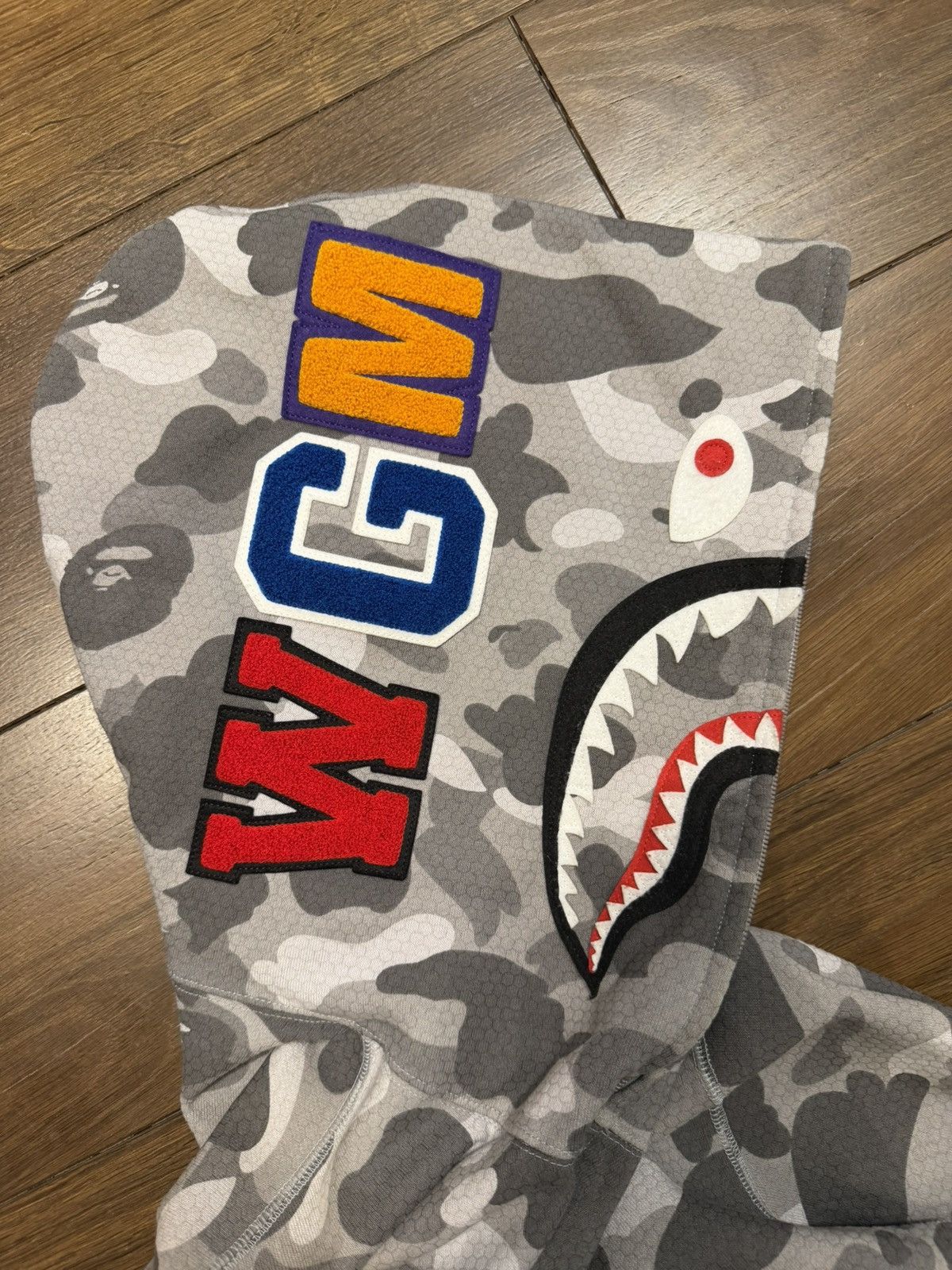 Bape BAPE Honeycomb Camo Shark Full Zip Hoodie – Grey Size US L / EU 52-54 / 3 - 3 Thumbnail