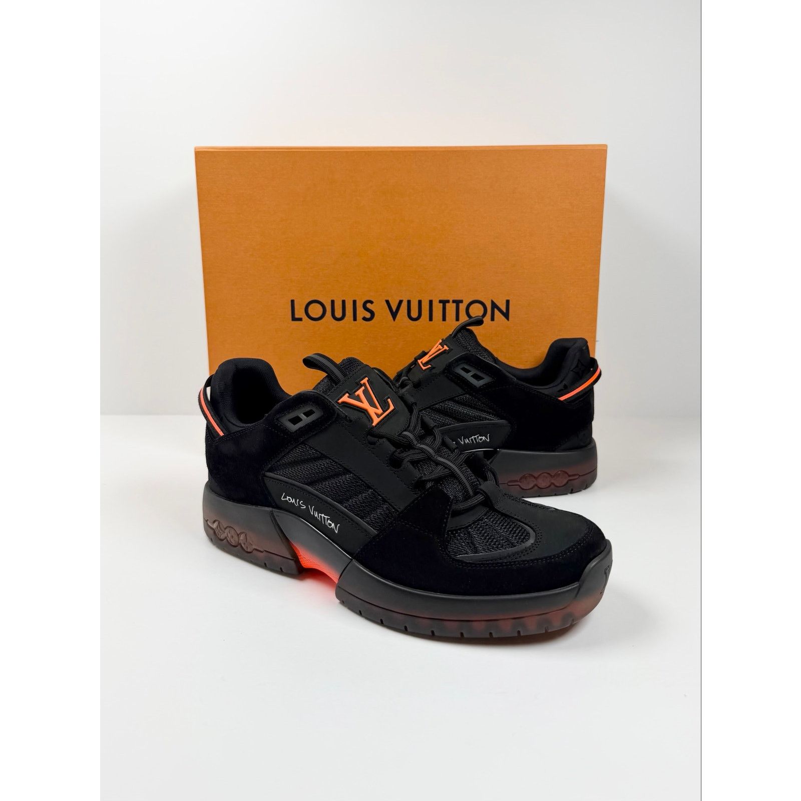 Louis Vuitton Size 7LV/8US - Louis Vuitton x Lucien Clark Sneakers NEW Size US 8 / EU 41 - 2 Thumbnail
