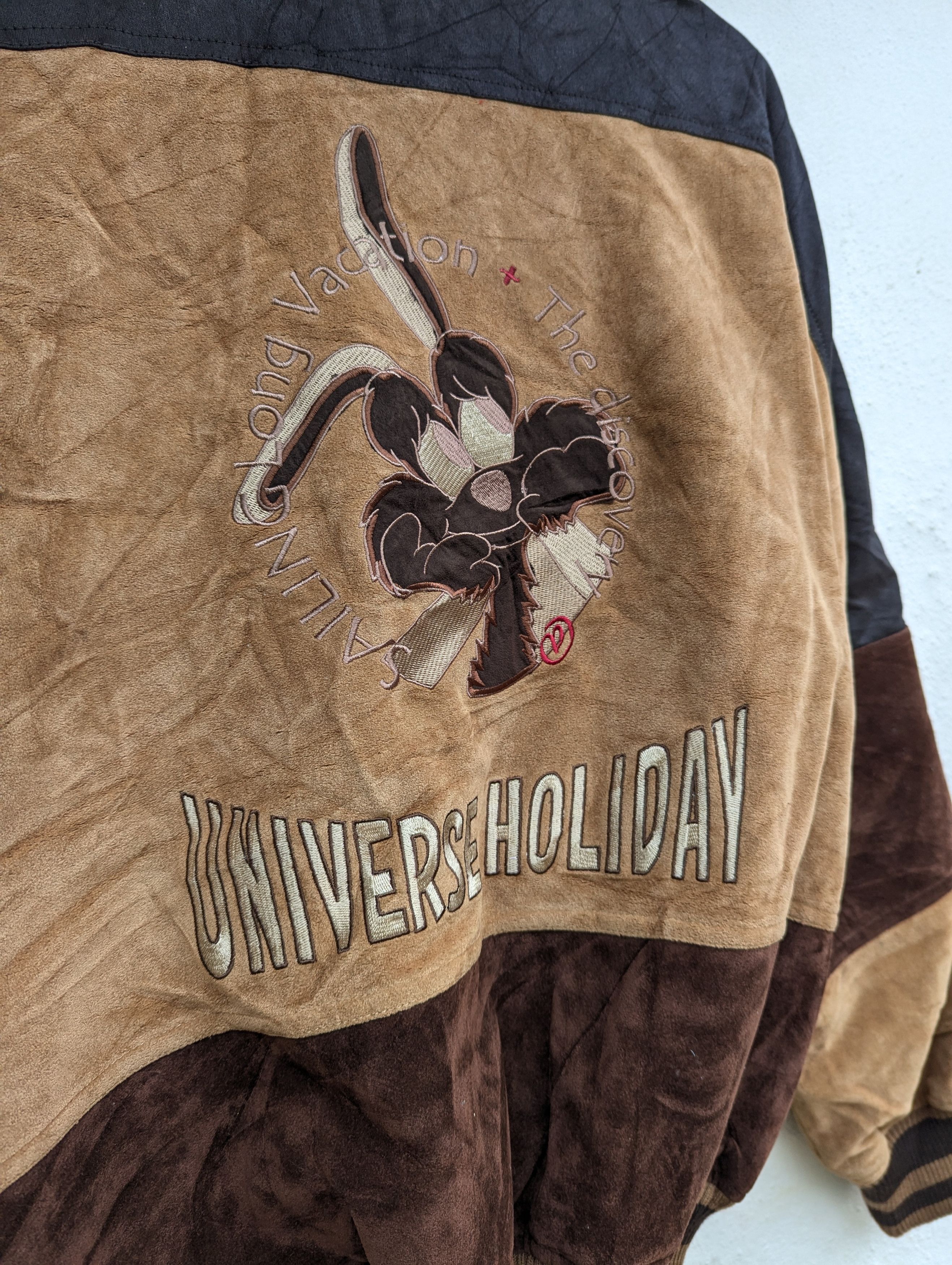 UNIVERSE HOLIDAY RABBIT BIG LOGO BACK JACKET