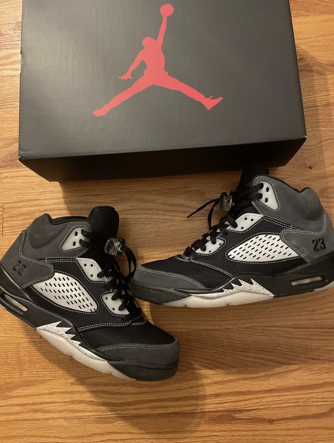 sneaker shields jordan 5