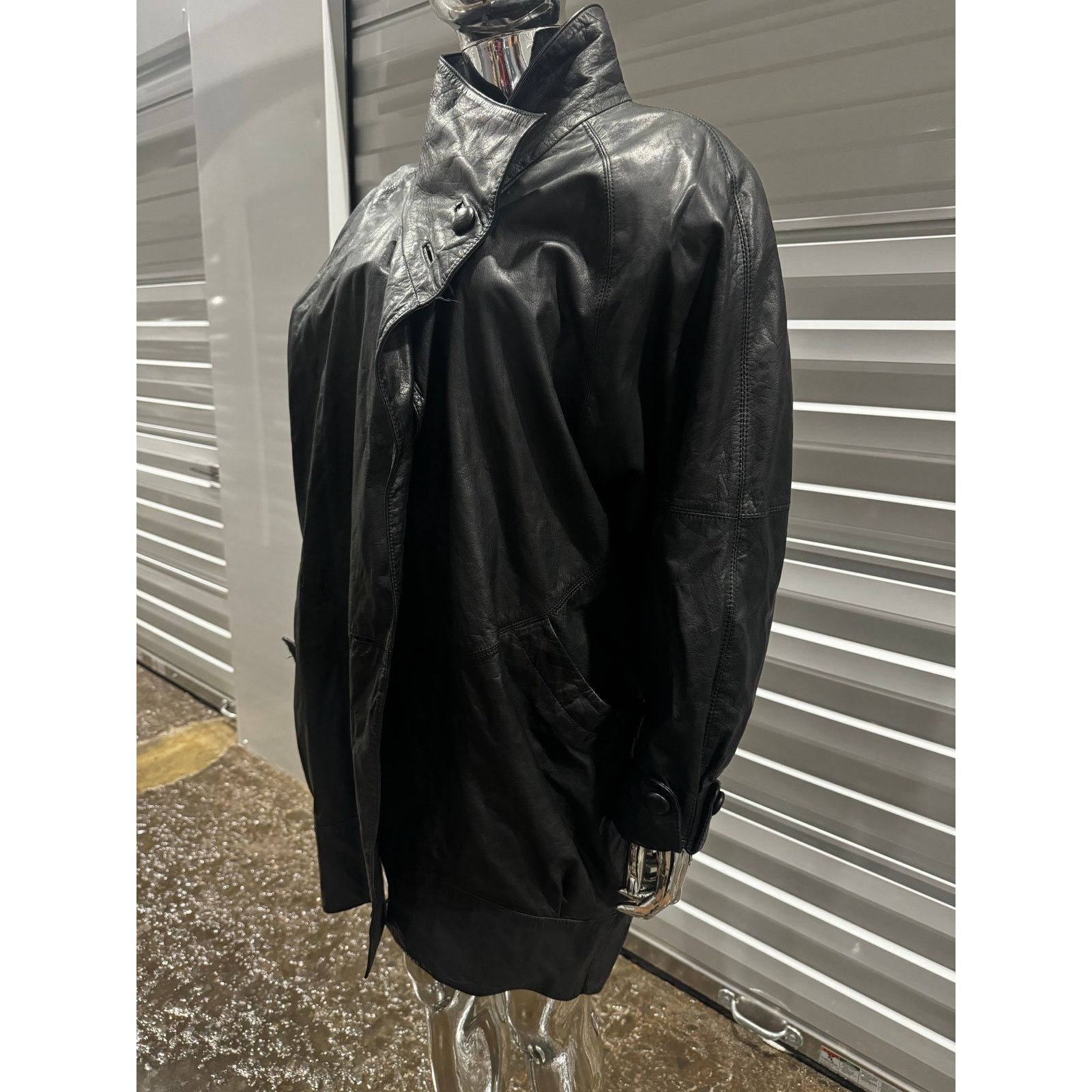 Vintage BLACK VTG LEATHER COAT Size M / US 6-8 / IT 42-44 - 4 Thumbnail