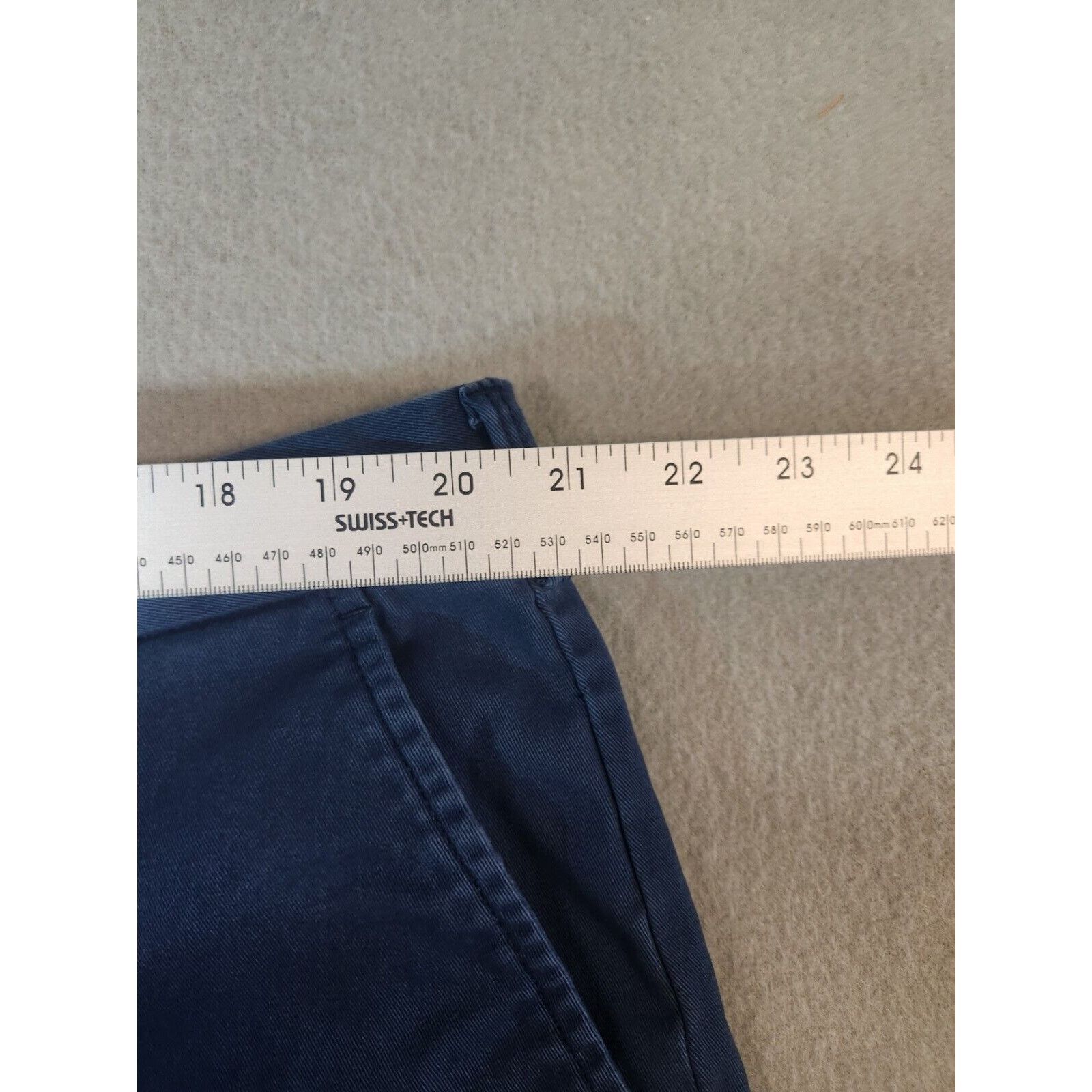 Izod IZOD Saltwater Shorts Mens 42 x 9.5in Blue Stretch Size US 42 / EU 58 - 6 Thumbnail