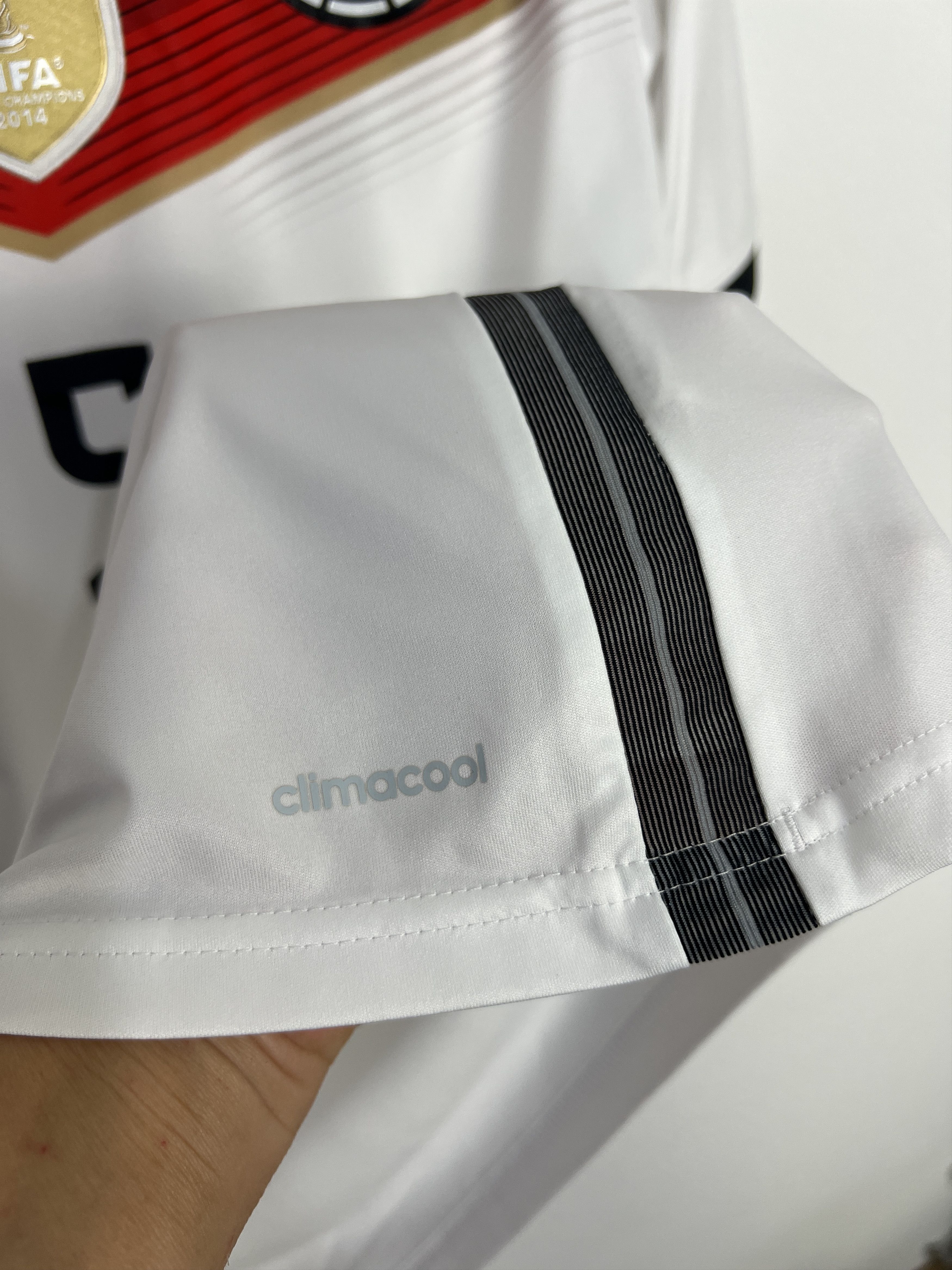 Adidas Germany Home football shirt 2014 Soccer #5 Hummels Adidas Size US M / EU 48-50 / 2 - 8 Thumbnail