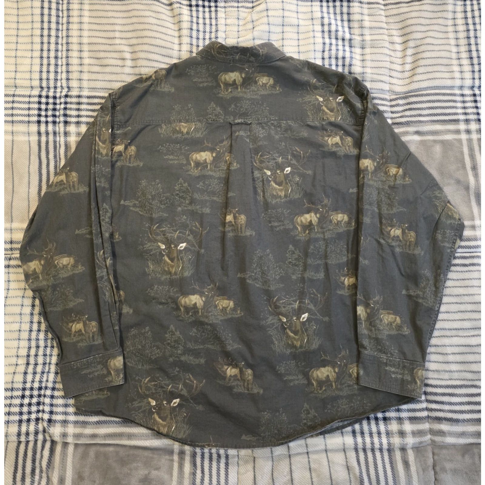 Vintage VINTAGE Woolrich Shirt Button-Up Elk AOP Graphite Long Sleeve Men's XL Gray Cotton Woolen 90s Outdoor Animals Pockets All Seasons Easy Care Size US XL / EU 56 / 4 - 3 Thumbnail