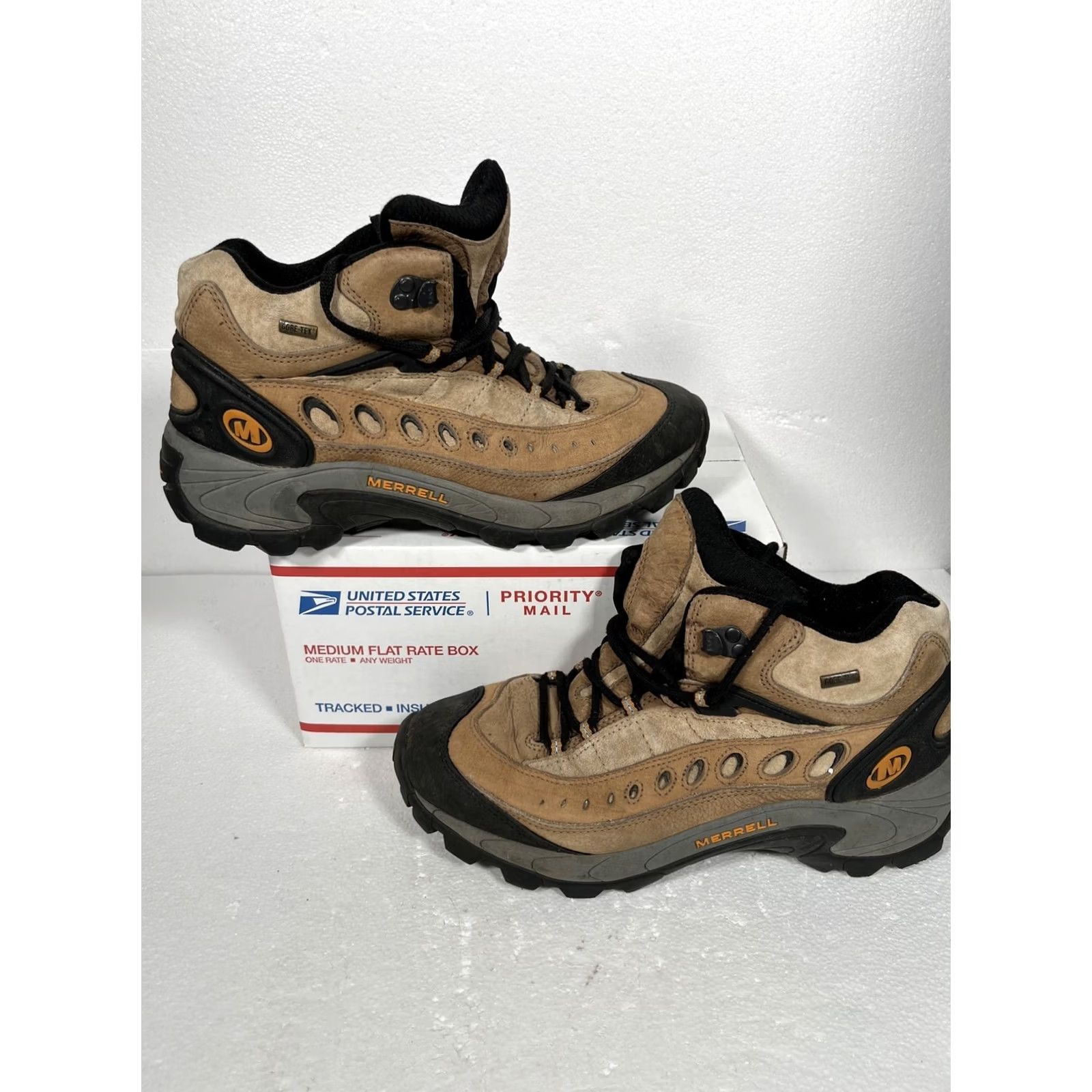 Merrell Merrell Pulse II GoreTex Mid Smoke Wmn's Size 11 Outdoor Lace Up Hiking Boots Size US 11 / EU 44 - 2 Thumbnail