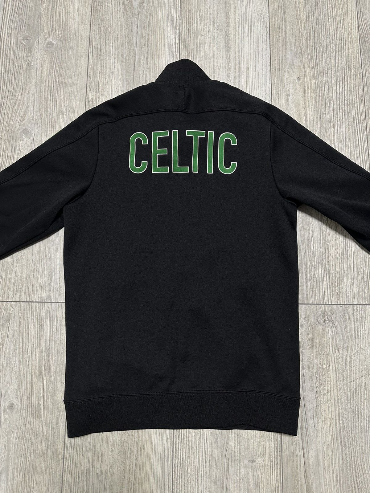 Nike Nike Celtic Vintage Y2k Streetwear Basic Logo Light Jacket Size US S / EU 44-46 / 1 - 7 Thumbnail