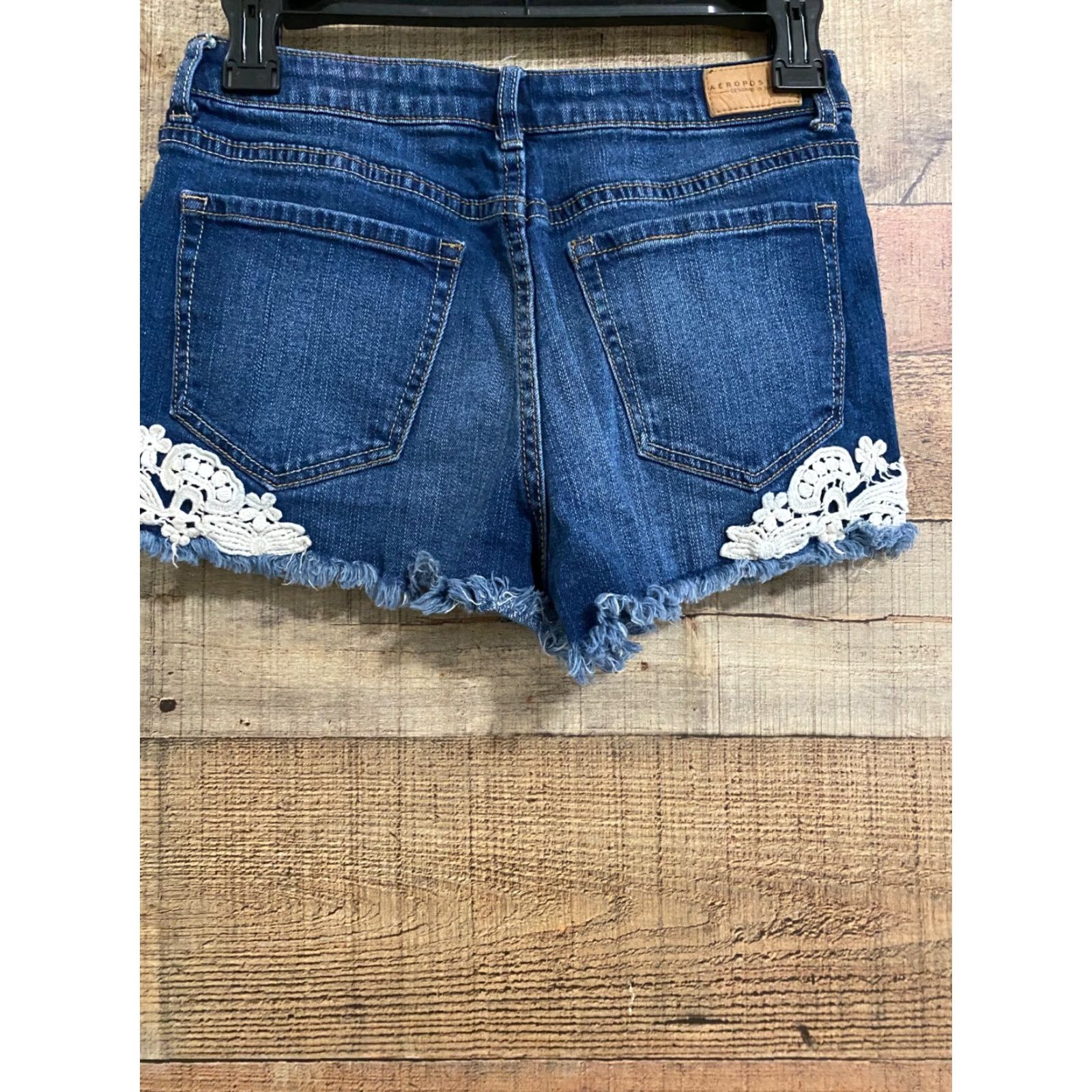 Vintage WOMEN AÉROPOSTALE HIGH WAISTED SHORTY CUT-OFF FRAYED DENIM SHORTS Size 4 Size 27" / US 4 / IT 40 - 2 Thumbnail