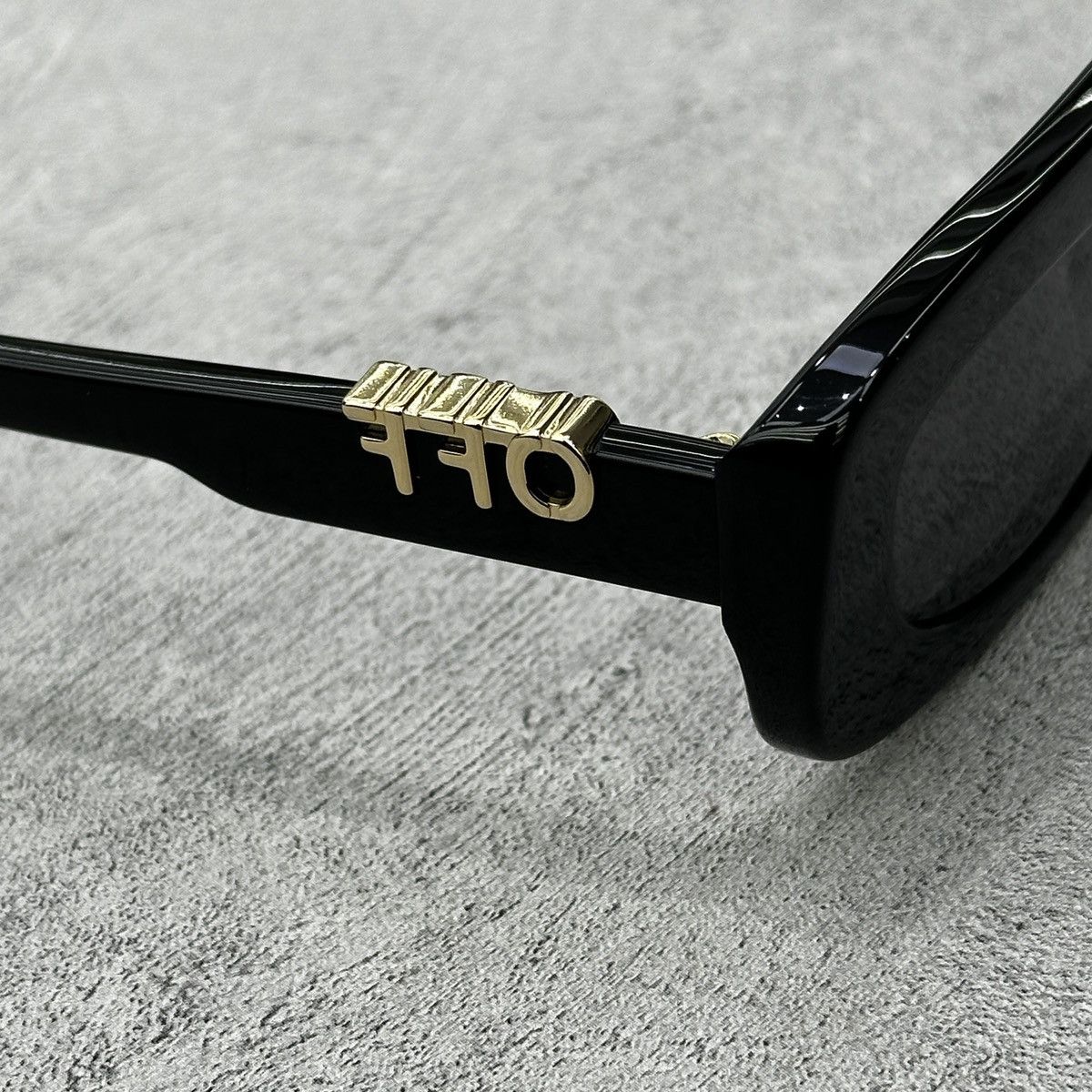 OFF WHITE RENTON SUNGLASSES