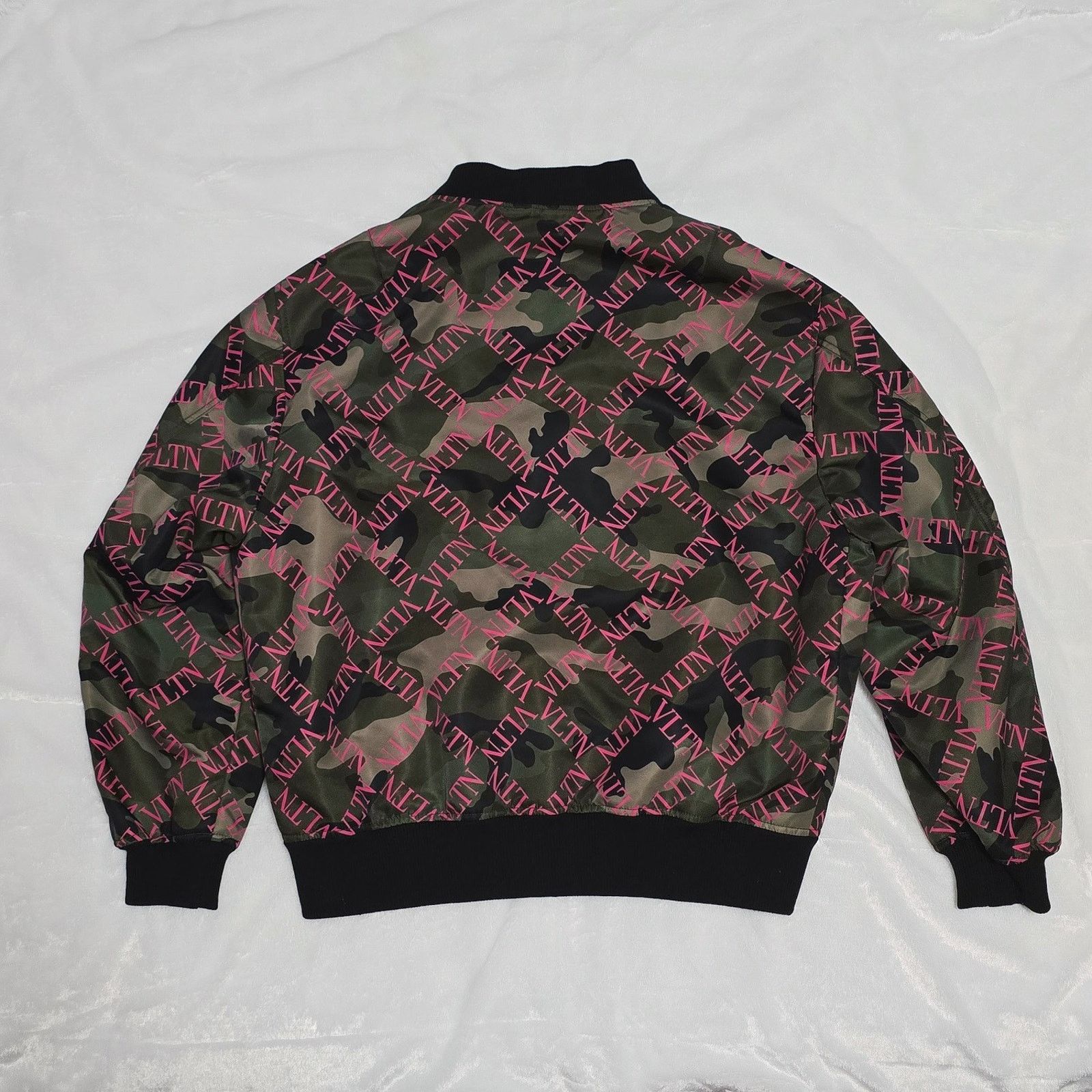 Valentino Valentino Army Camo Bomber Jacket with Pink Logo Letters Size US S / EU 44-46 / 1 - 14 Thumbnail