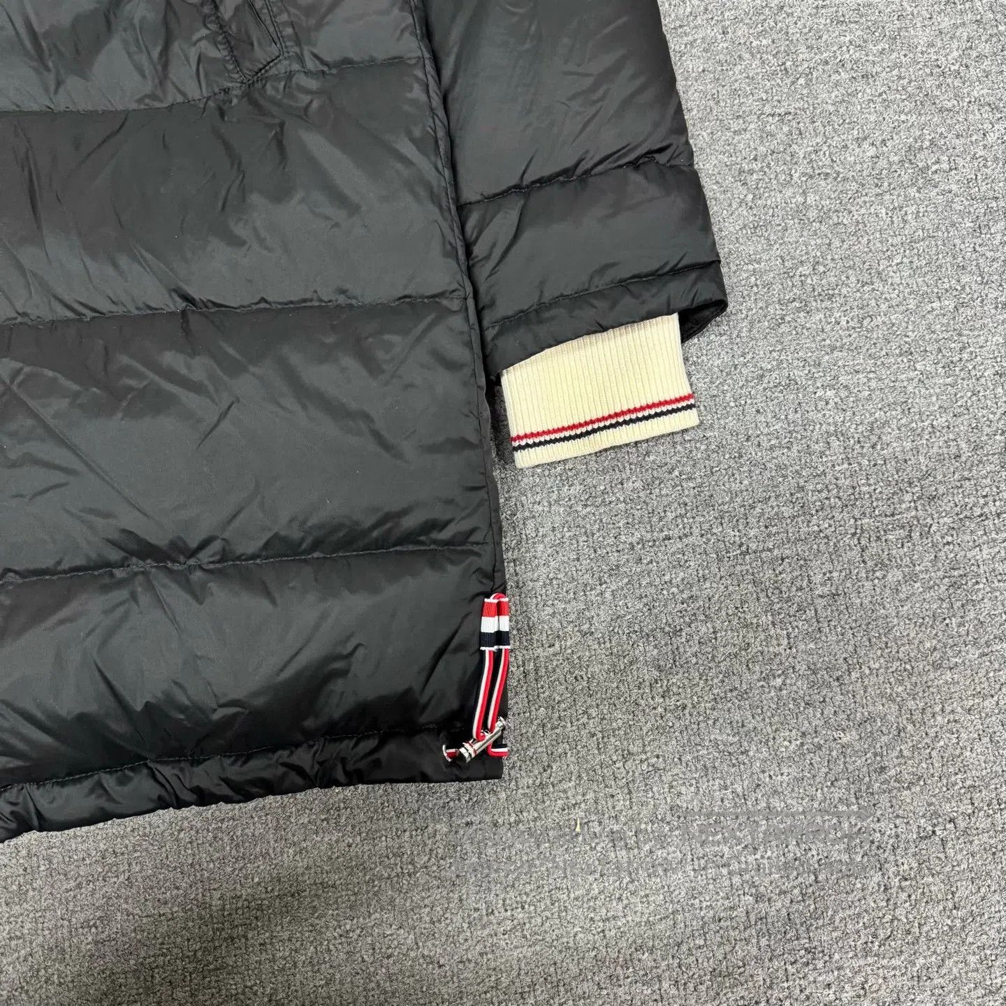 Thom Browne Thom Browne Four stripes medium-length down jacket| Size US M / EU 48-50 / 2 - 4 Thumbnail
