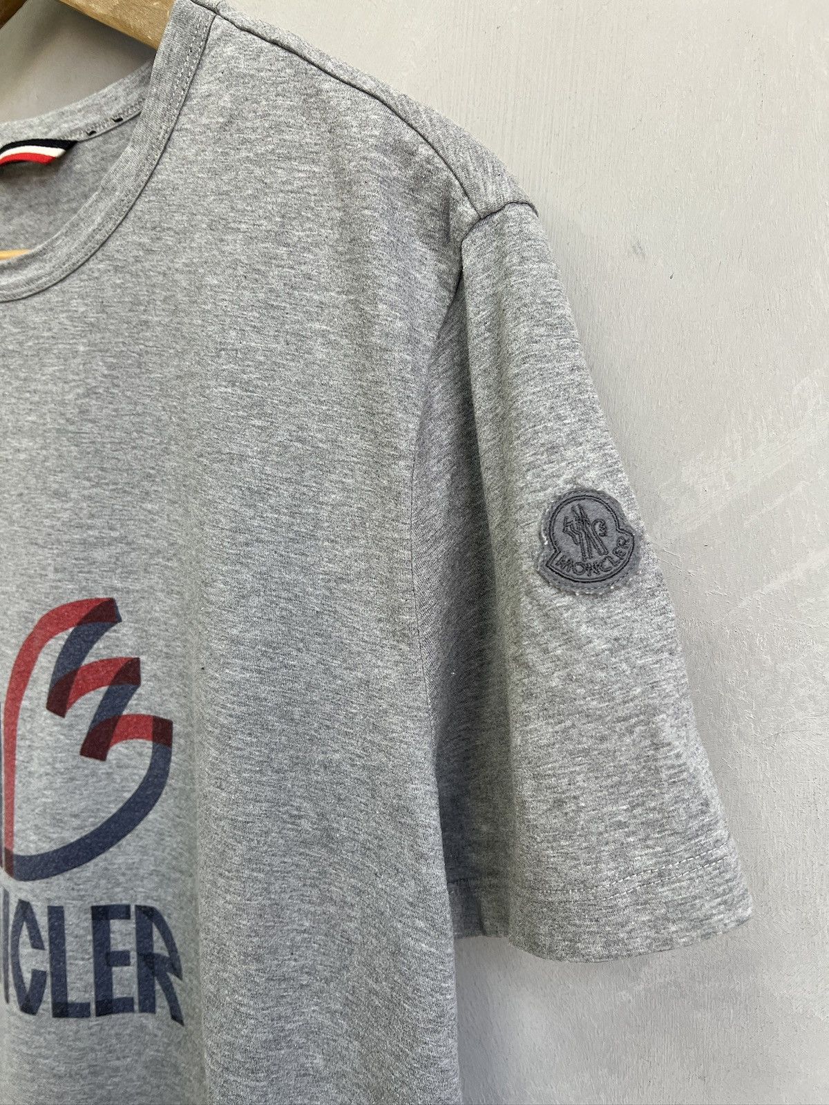Moncler Moncler y2k big logo t shirt Size US M / EU 48-50 / 2 - 4 Thumbnail