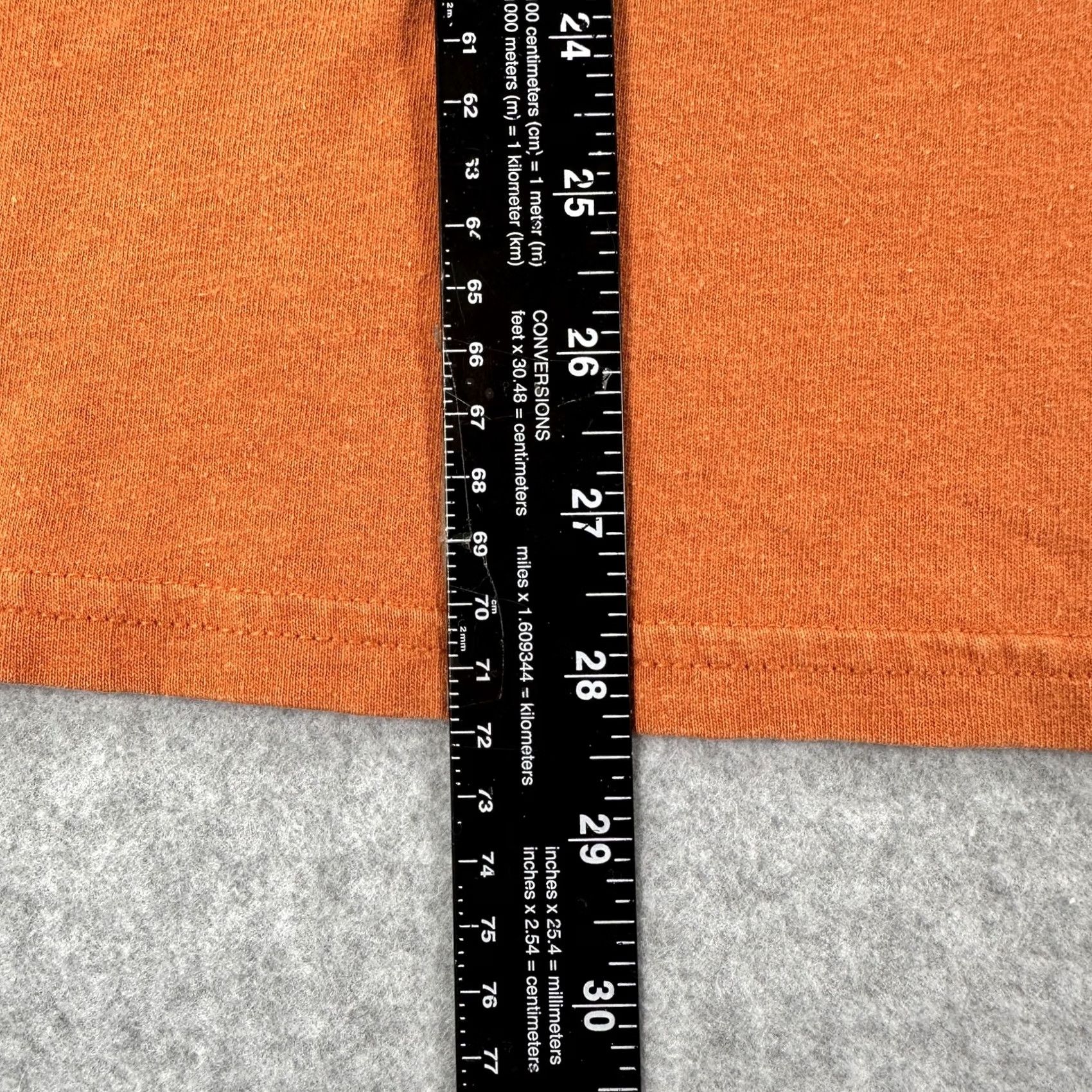 Gildan VINTAGE University of Texas Longhorns 2005 National Champions T-Shirt Burnt Orange L Mens Gildan 100% Cotton Shirt Size US L / EU 52-54 / 3 - 6 Thumbnail