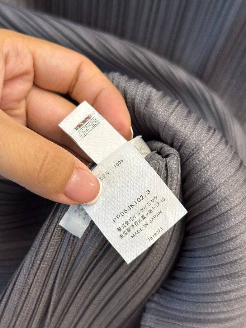 Issey Miyake Issey Miyake size:3 Dark grey pleated vest Size S / US 4 / IT 40 - 4 Thumbnail
